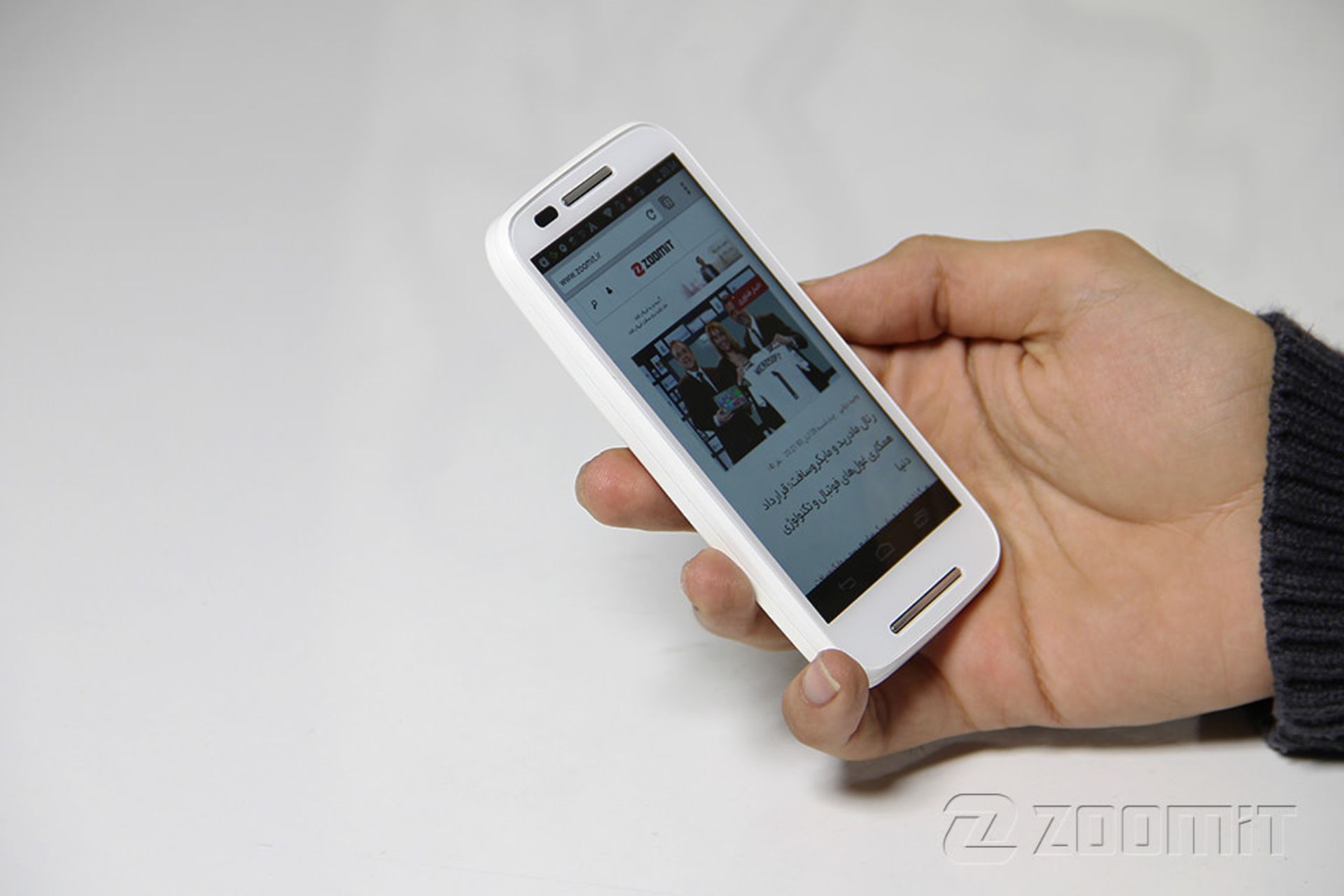 بررسی گوشی هوشمند Moto E موتورولا