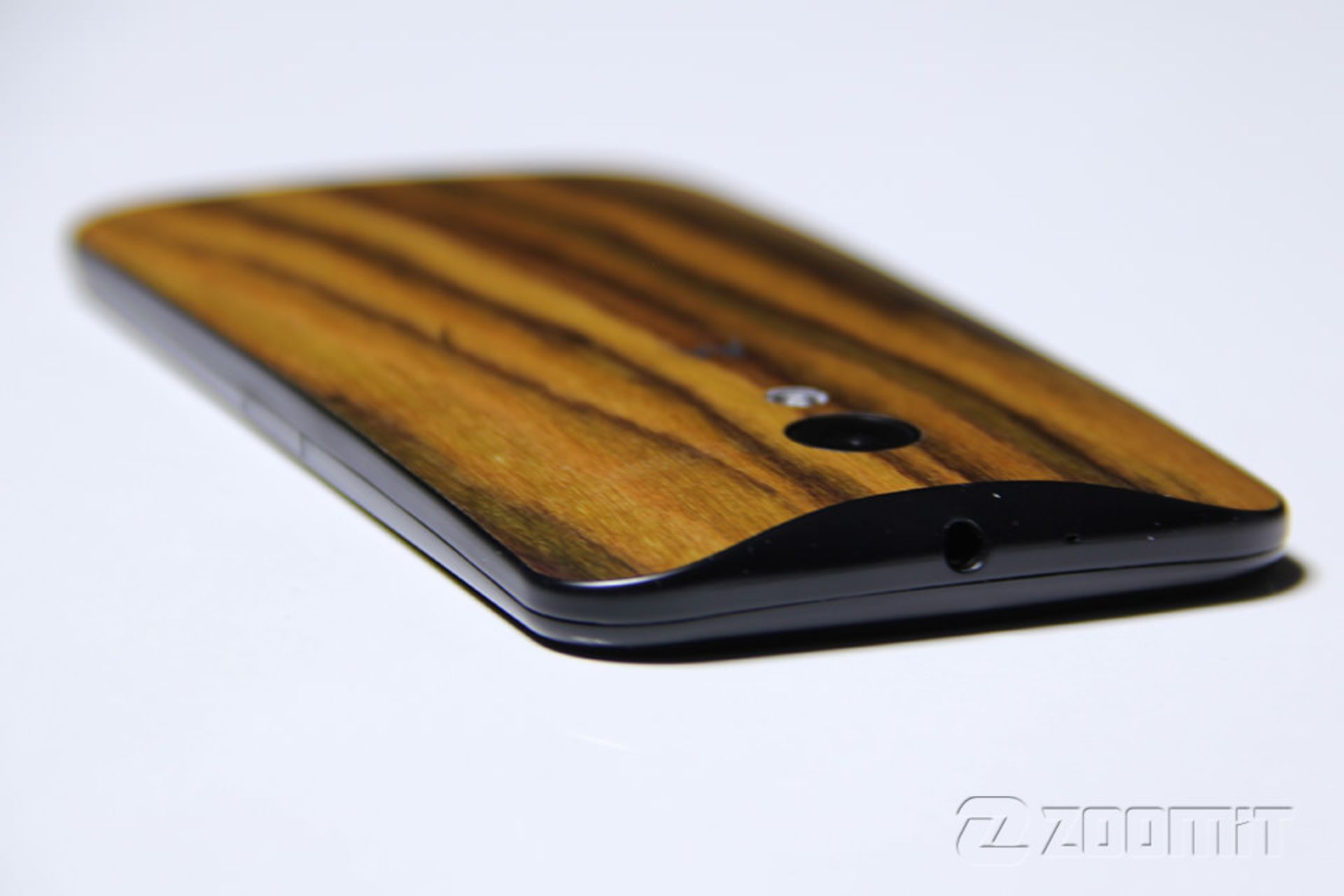 بررسی گوشی Moto X 2013 موتورولا