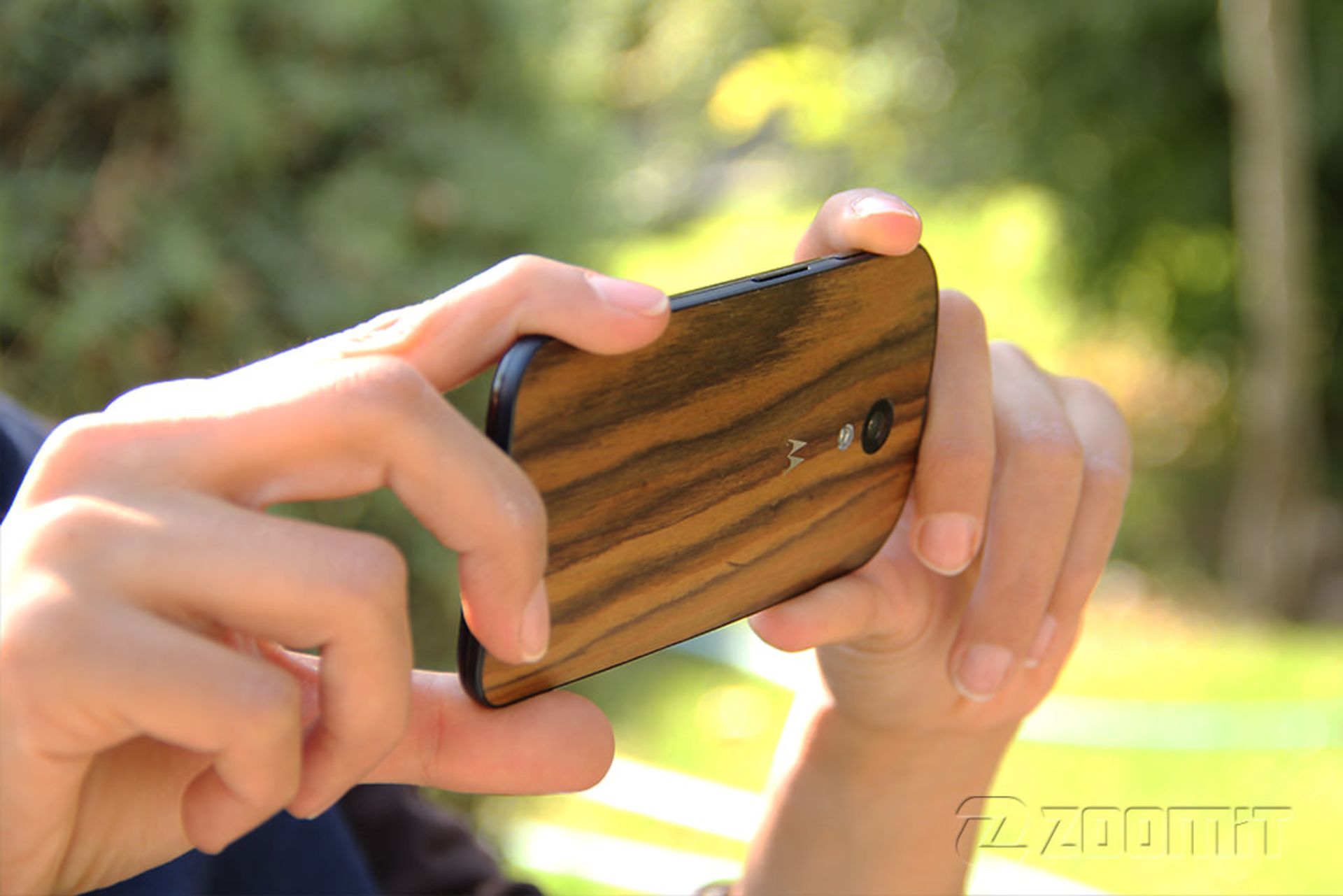 بررسی گوشی Moto X 2013 موتورولا