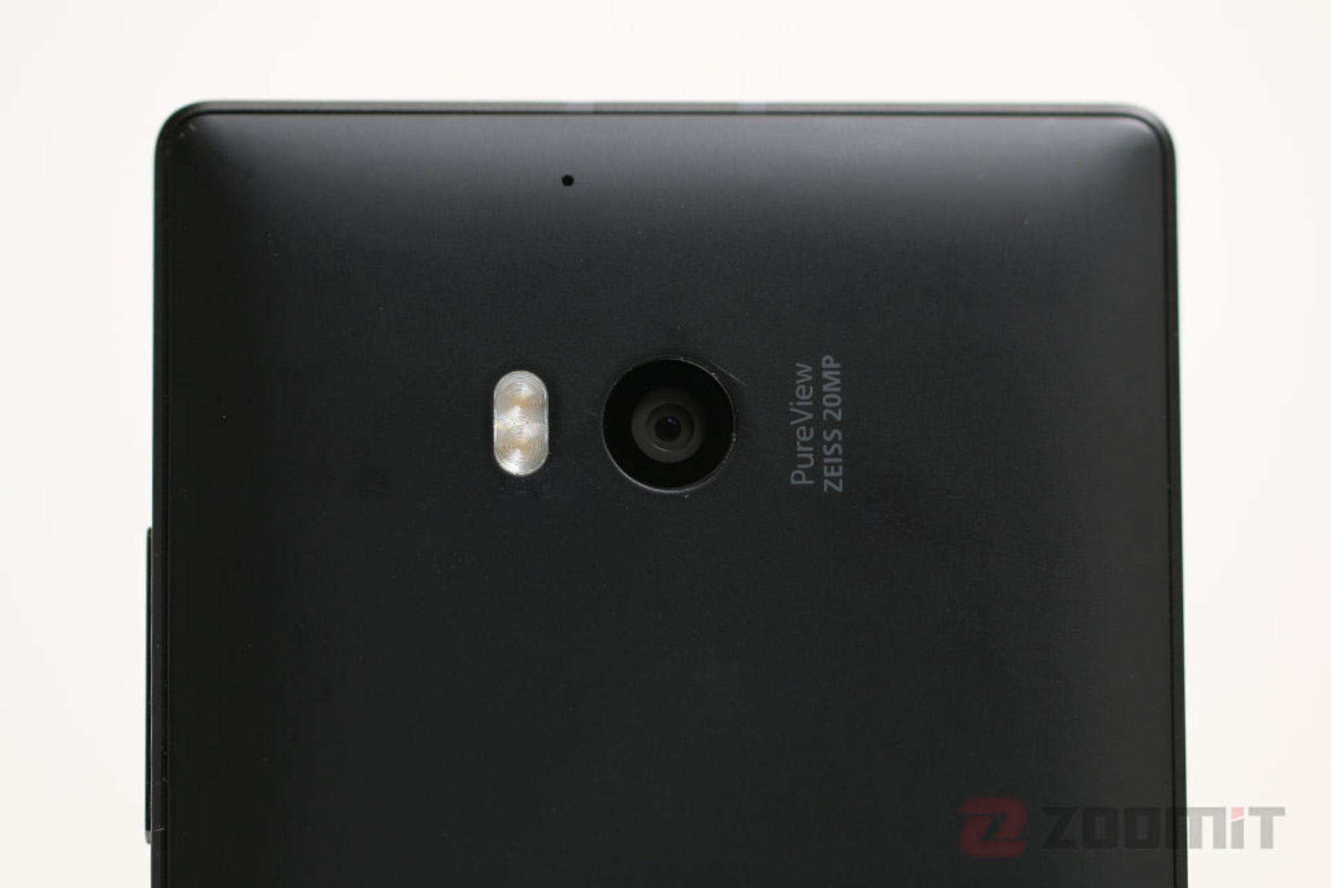 بررسی لومیا 930 نوکیا (Lumia 930)