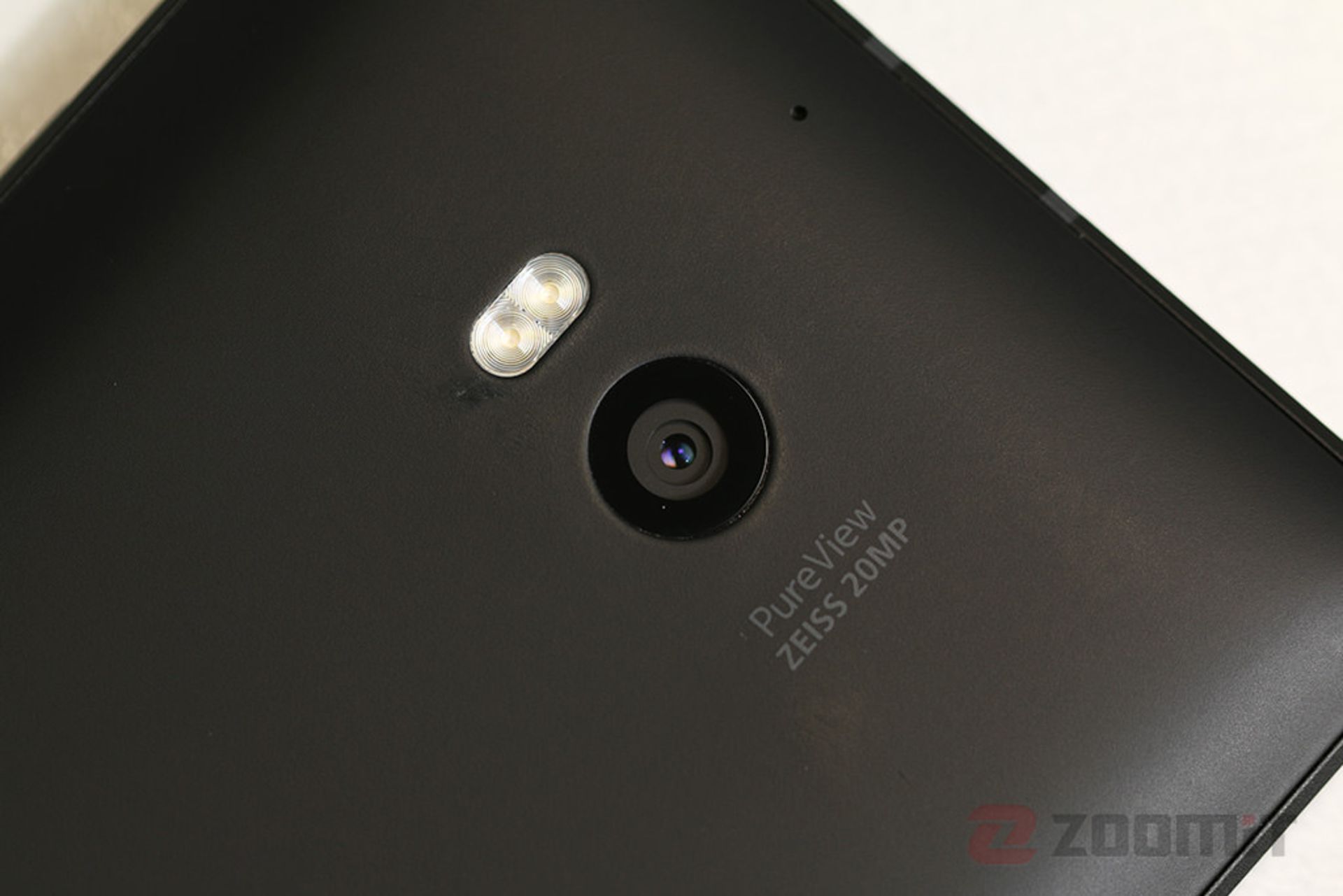 بررسی لومیا 930 نوکیا (Lumia 930)