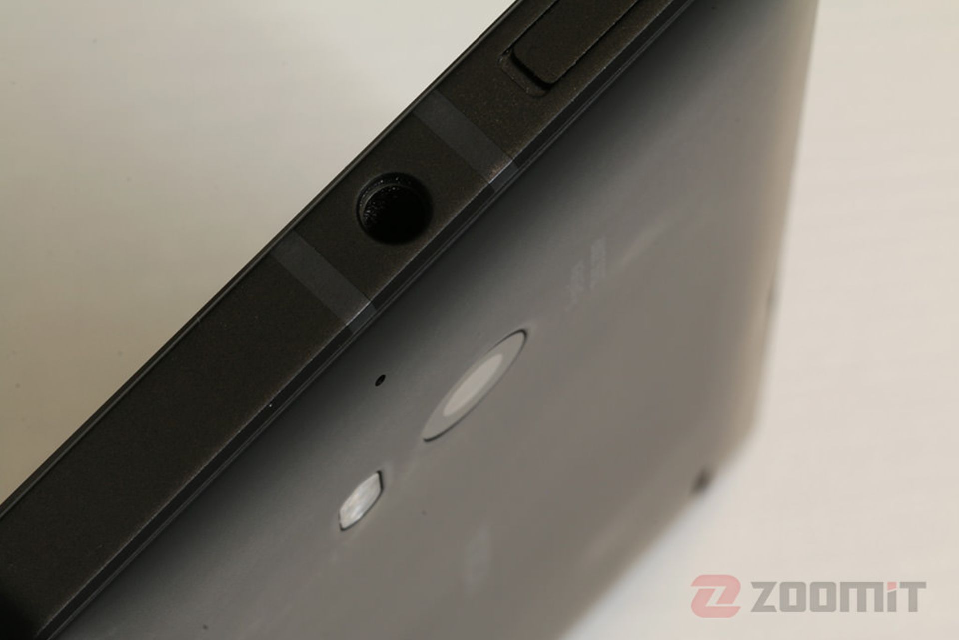 بررسی لومیا 930 نوکیا (Lumia 930)