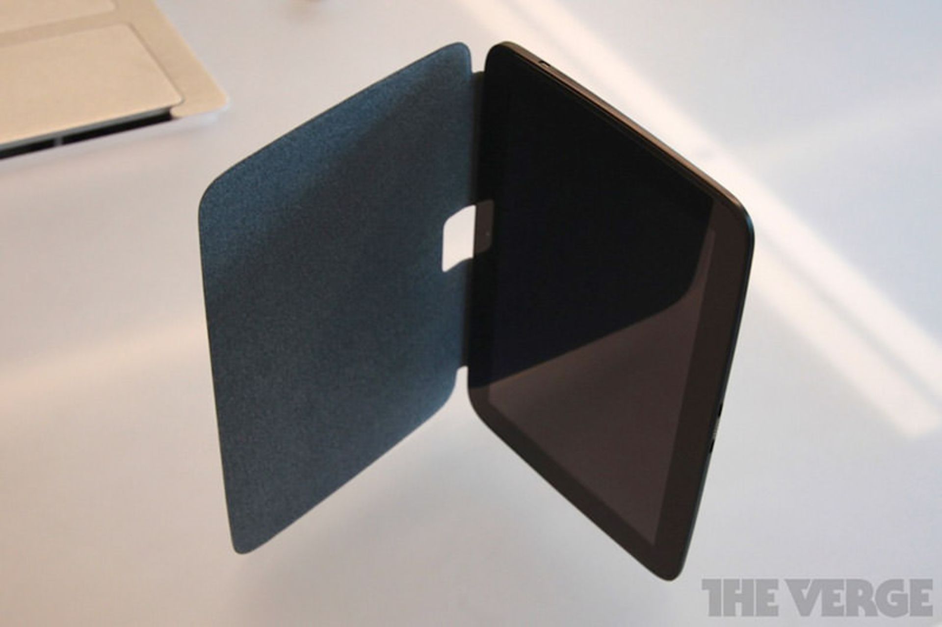 بررسی تلفن هوشمند Xperia M2 Aqua سونی