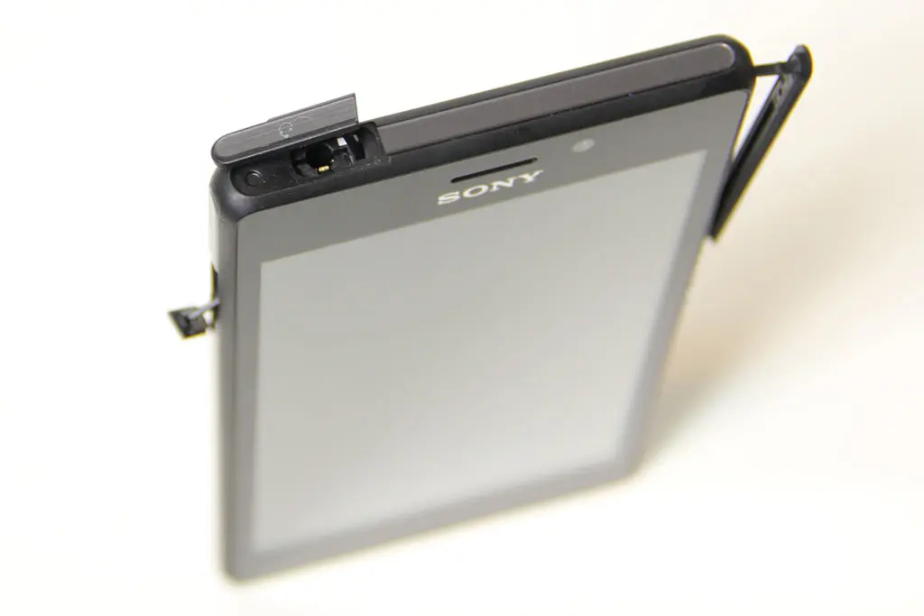 بررسی تلفن هوشمند Xperia M2 Aqua سونی
