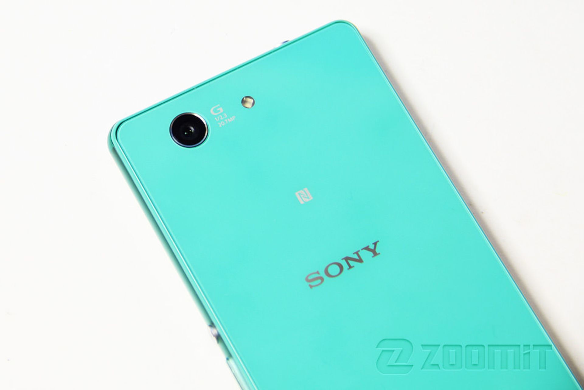 بررسی گوشی اکسپریا زد 3 کامپکت سونی