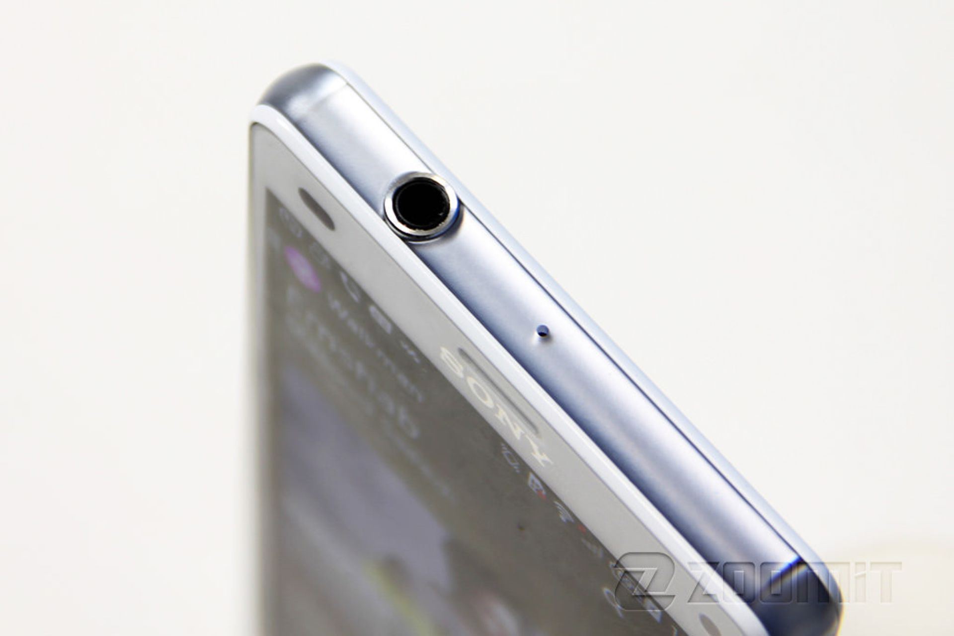 بررسی گوشی اکسپریا زد 3 کامپکت سونی