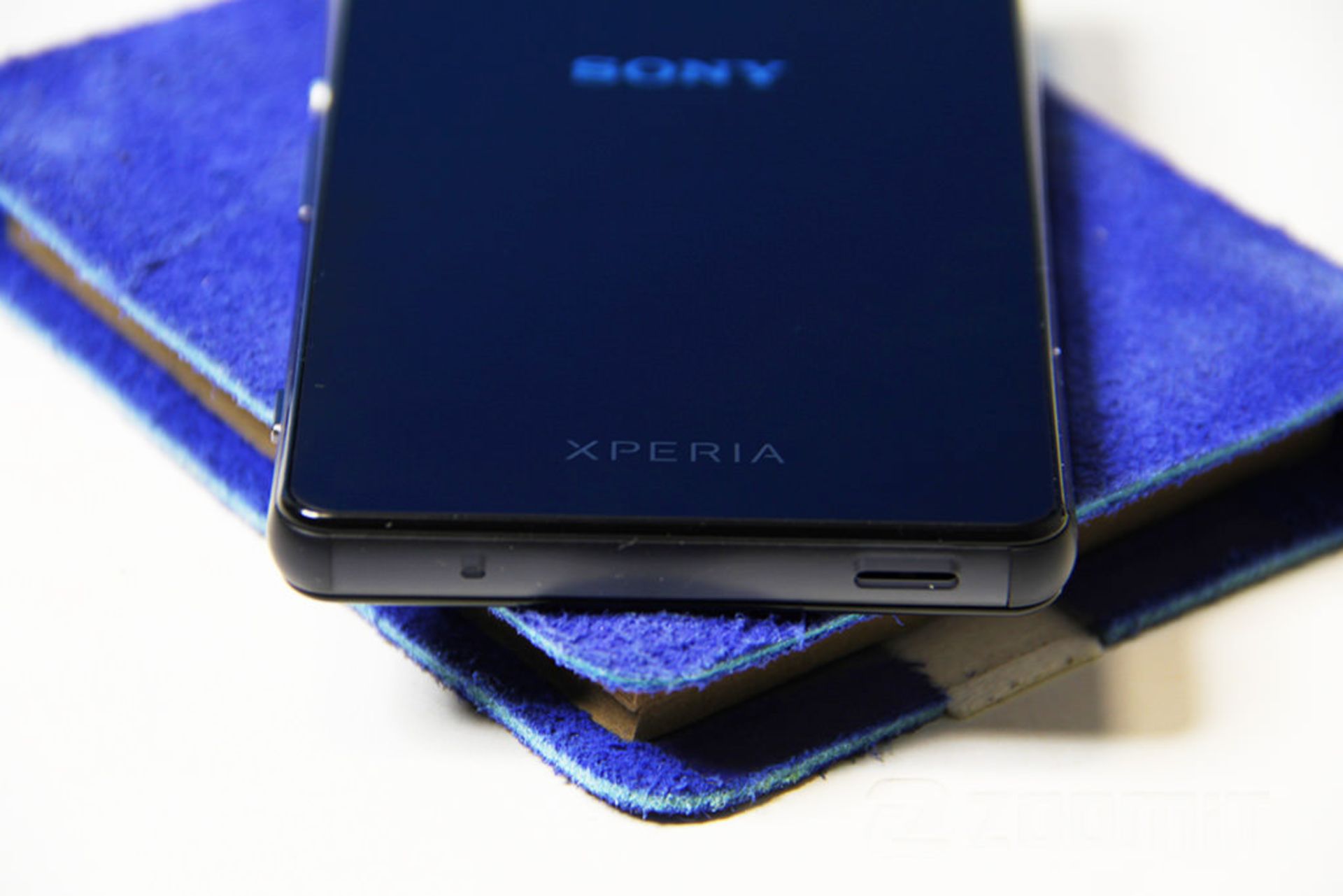 بررسی گوشی اکسپریا زد 3 کامپکت سونی