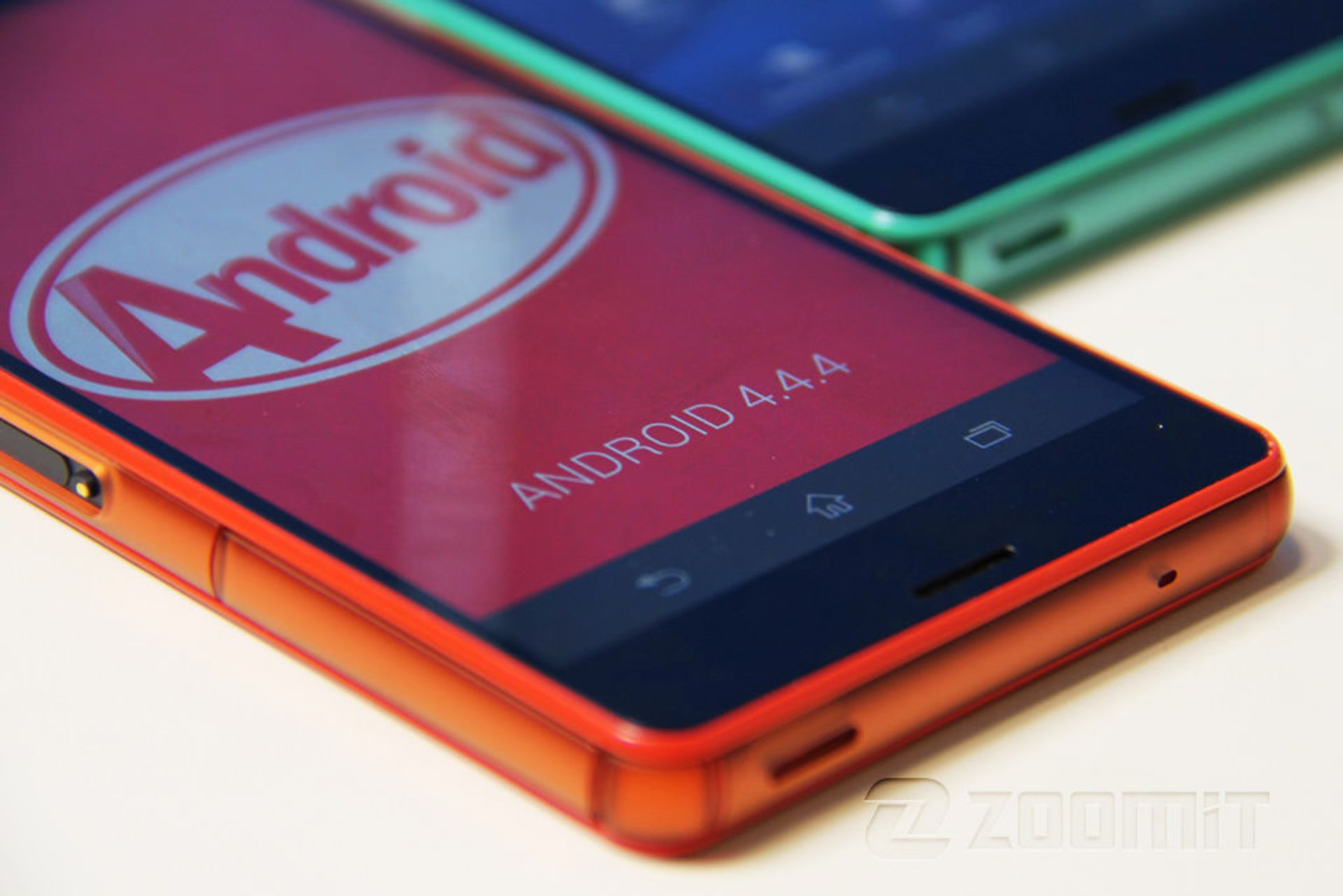 بررسی گوشی اکسپریا زد 3 کامپکت سونی