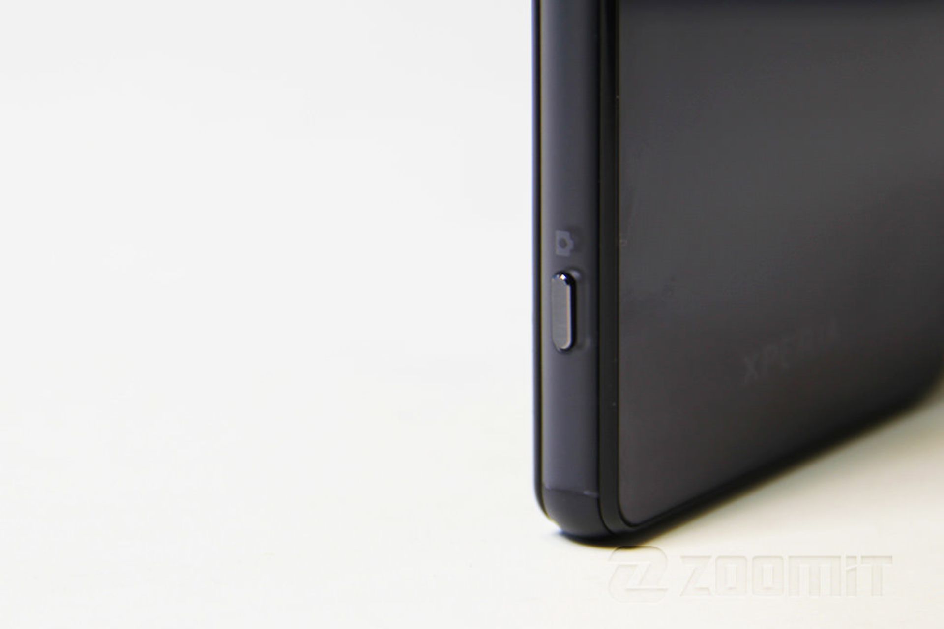 بررسی گوشی اکسپریا زد 3 کامپکت سونی