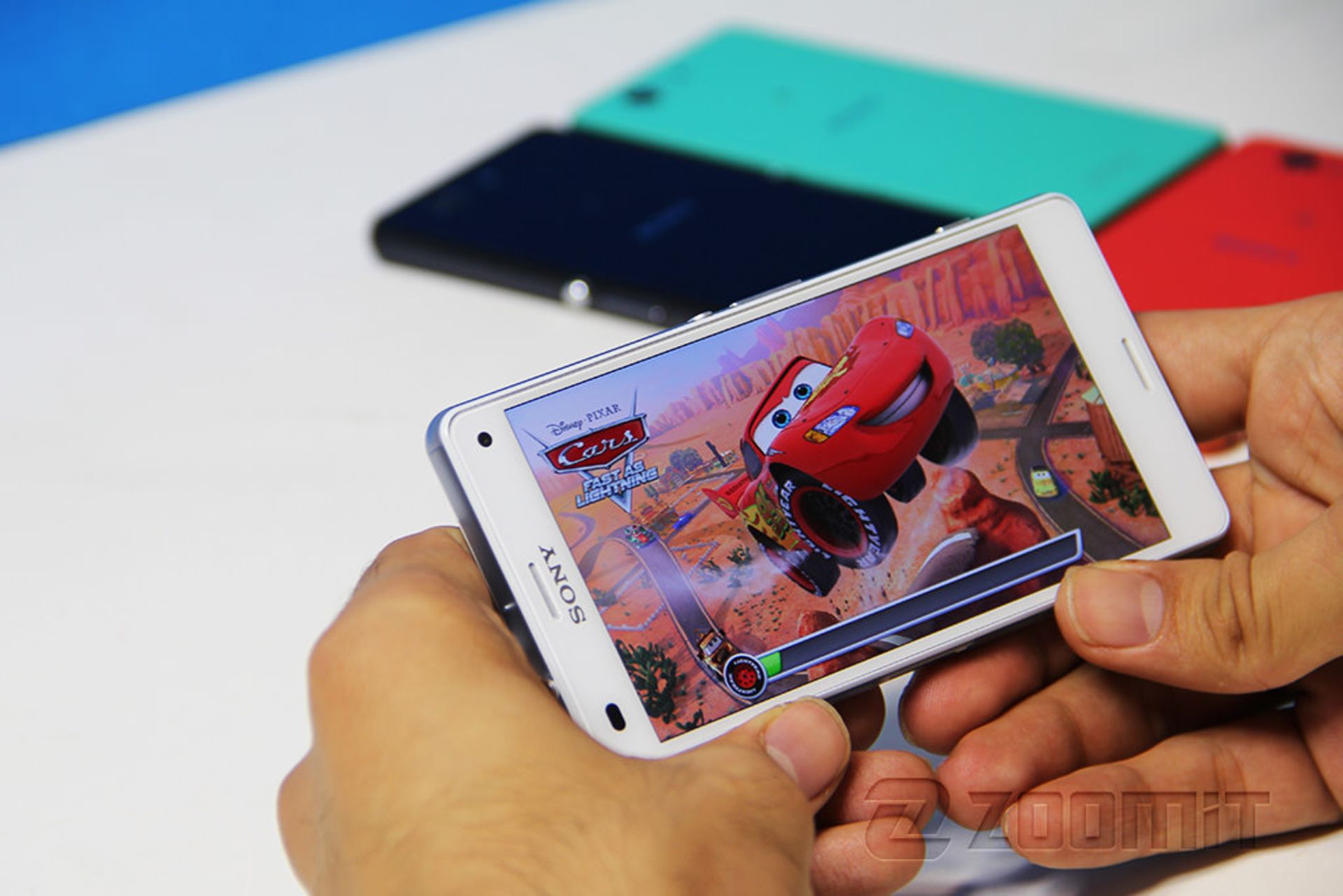 بررسی گوشی اکسپریا زد 3 کامپکت سونی