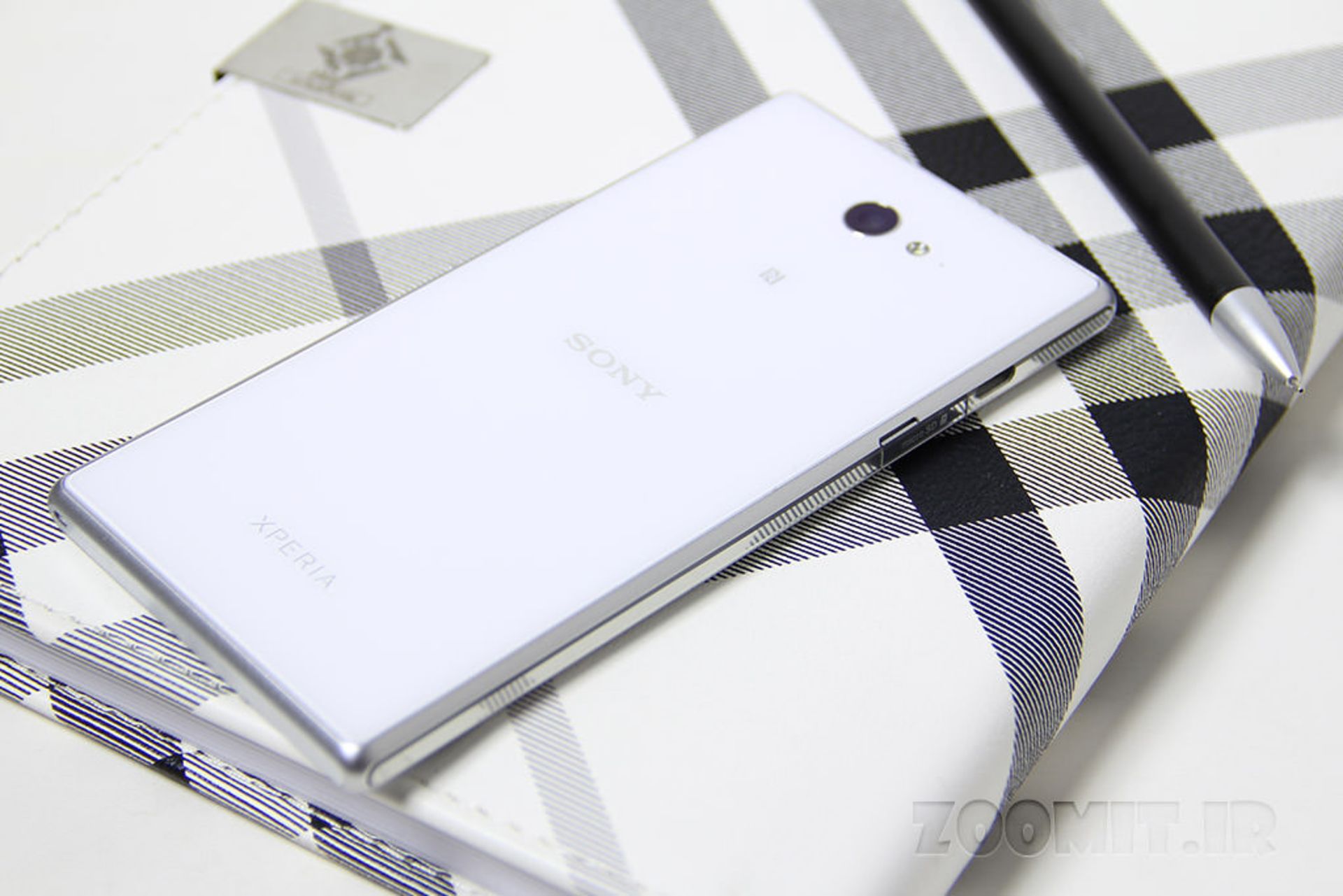 بررسی Xperia M2 Dual سونی