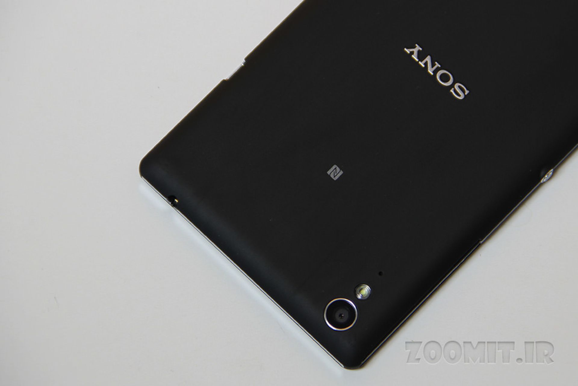 بررسی تلفن میان رده‌ی Xperia T3 سونی