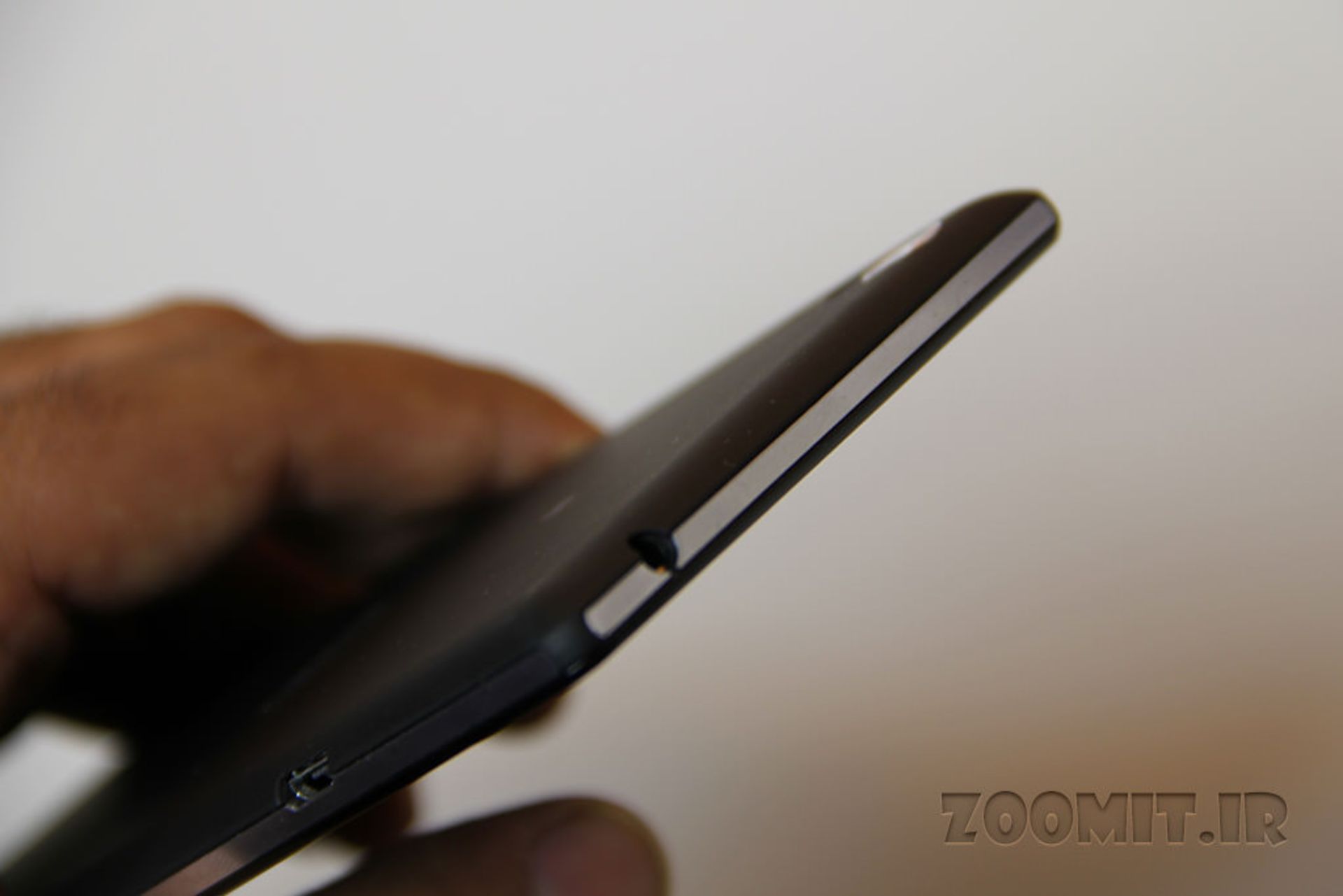 بررسی تلفن میان رده‌ی Xperia T3 سونی