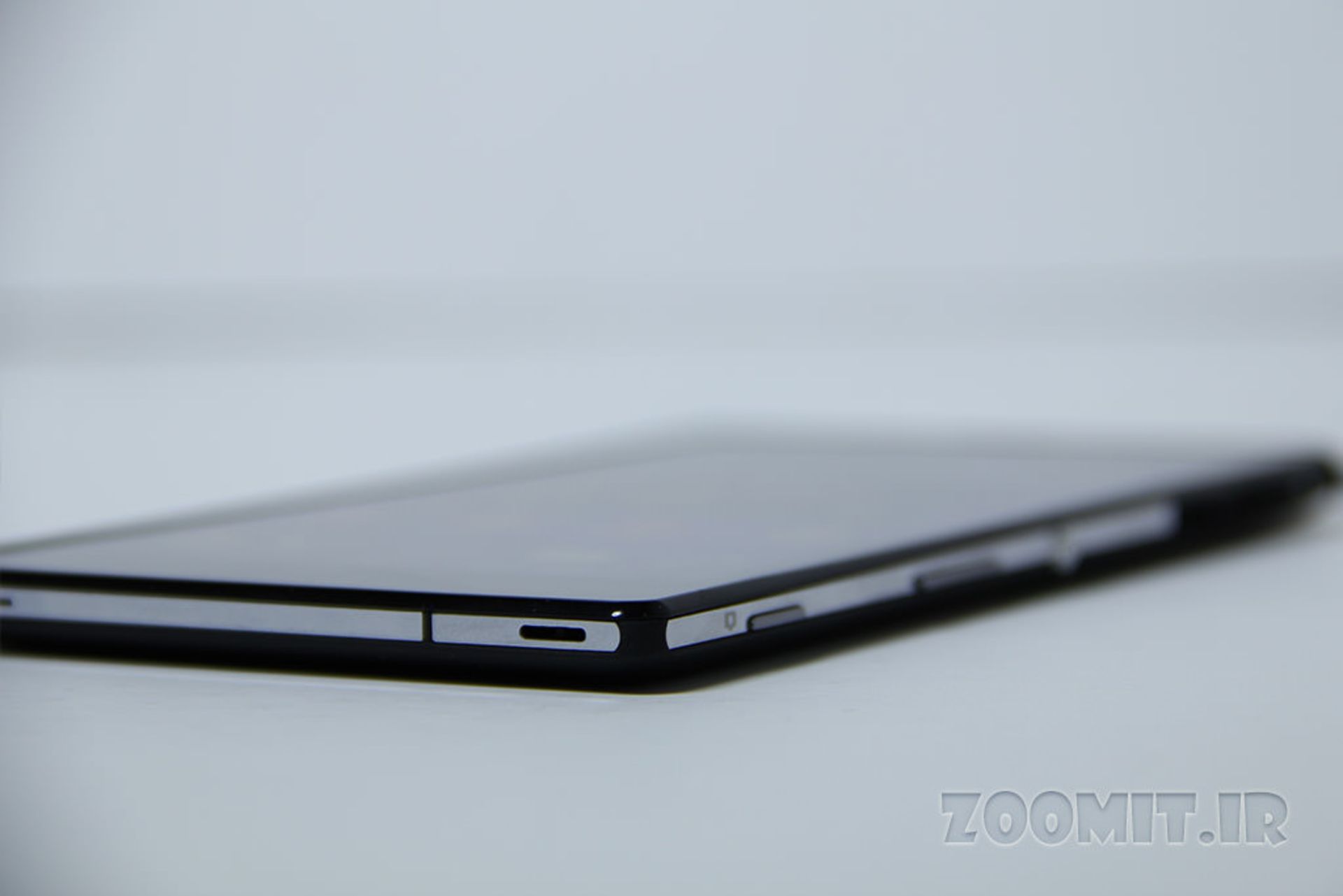 بررسی تلفن میان رده‌ی Xperia T3 سونی