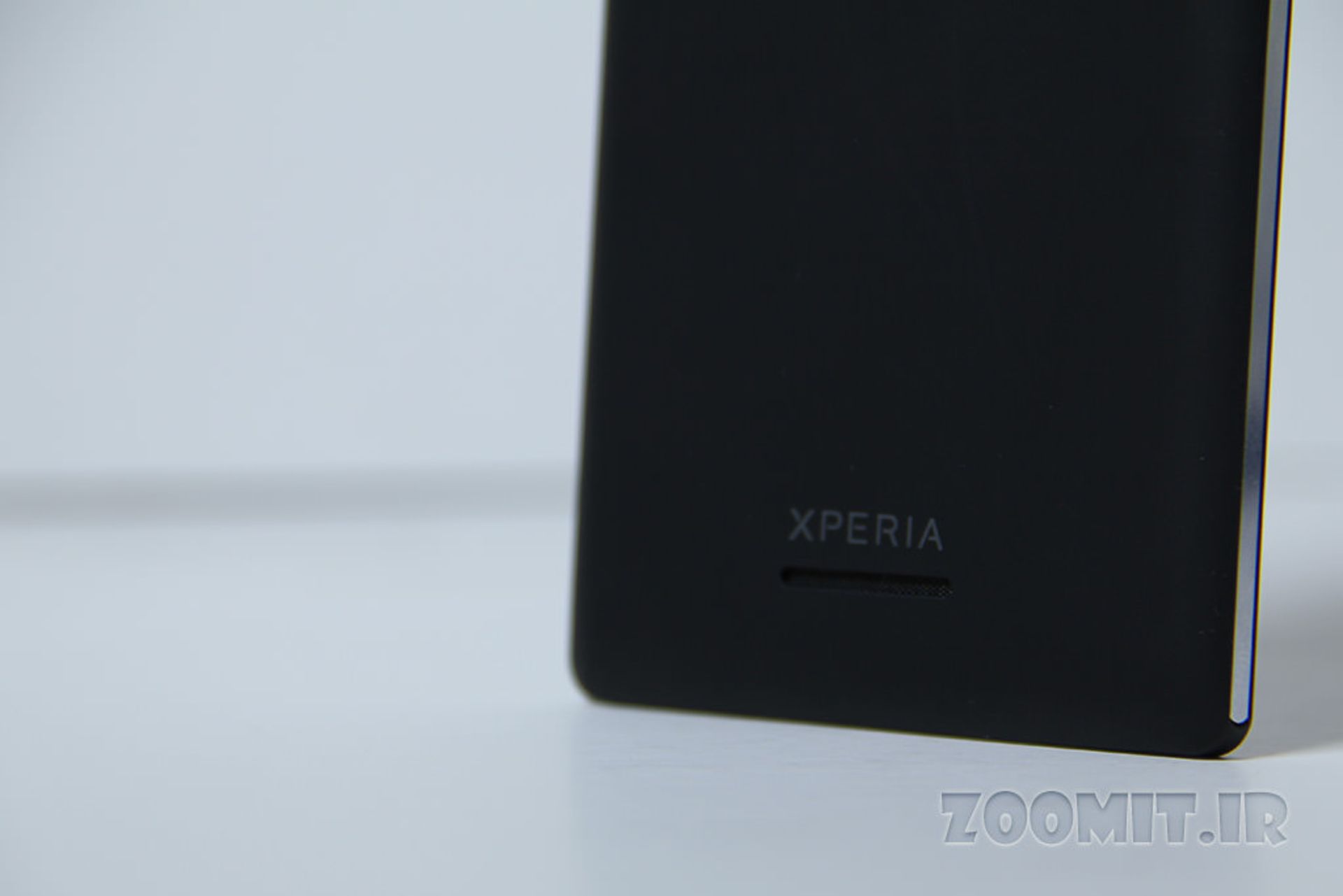 بررسی تلفن میان رده‌ی Xperia T3 سونی