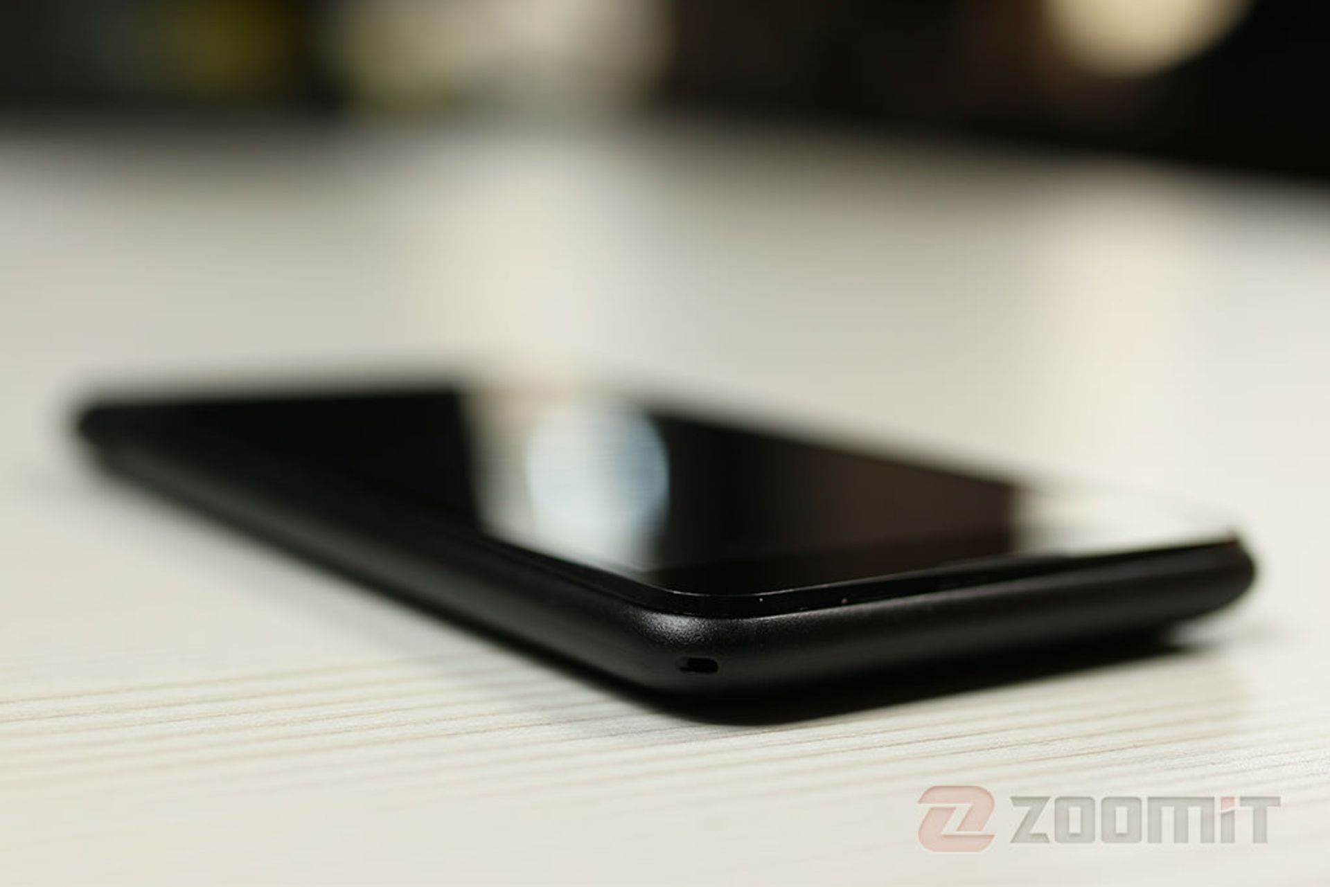 بررسی گوشی اکسپریا E4 سونی