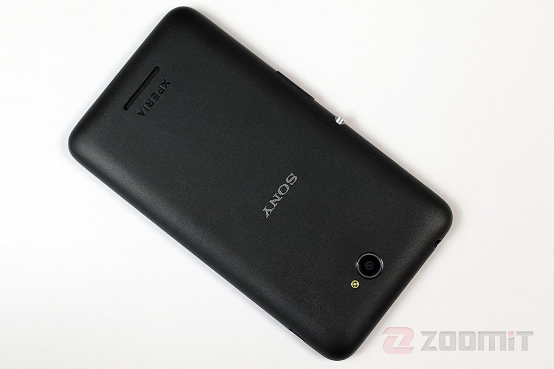 بررسی گوشی اکسپریا E4 سونی