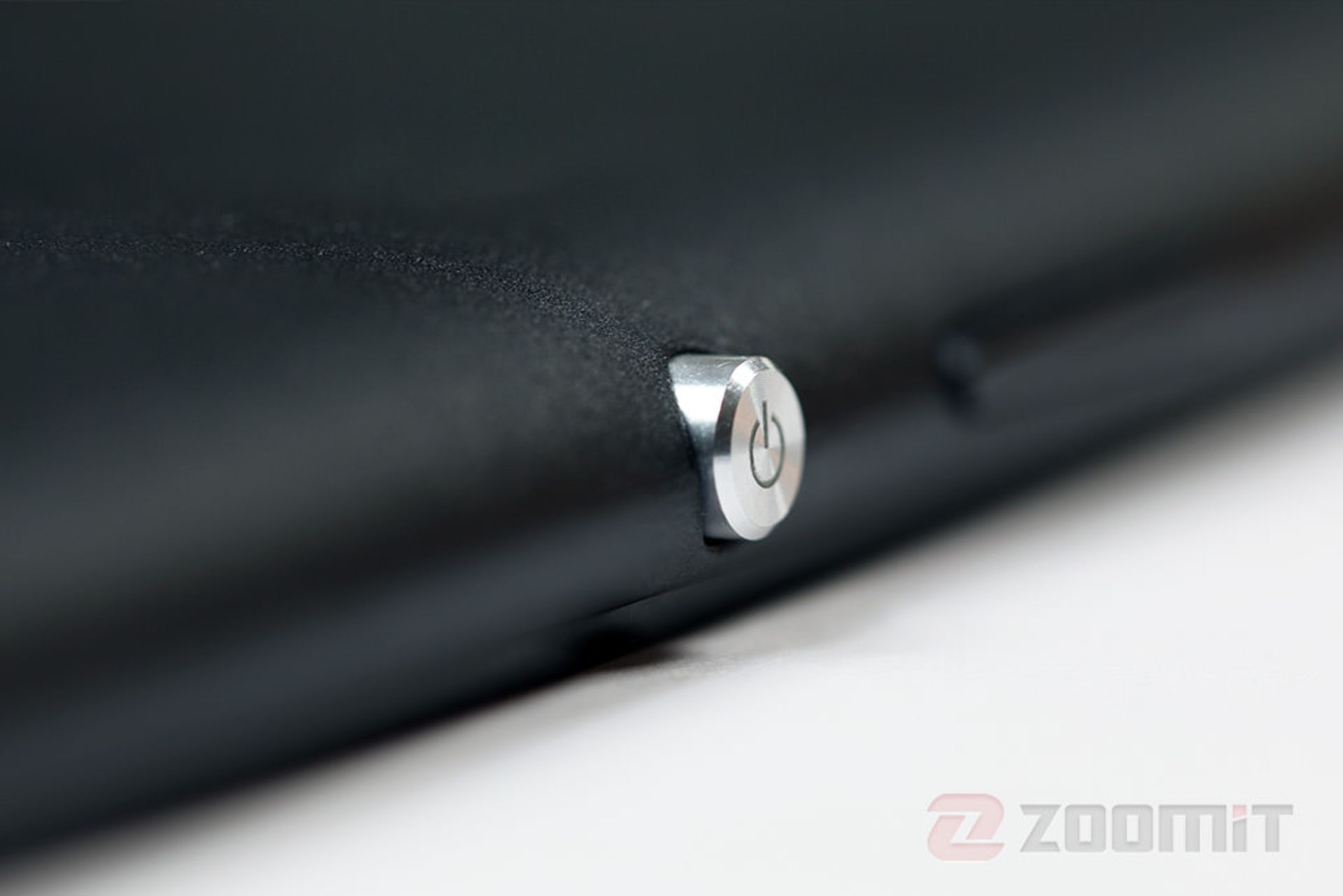 بررسی گوشی اکسپریا E4 سونی