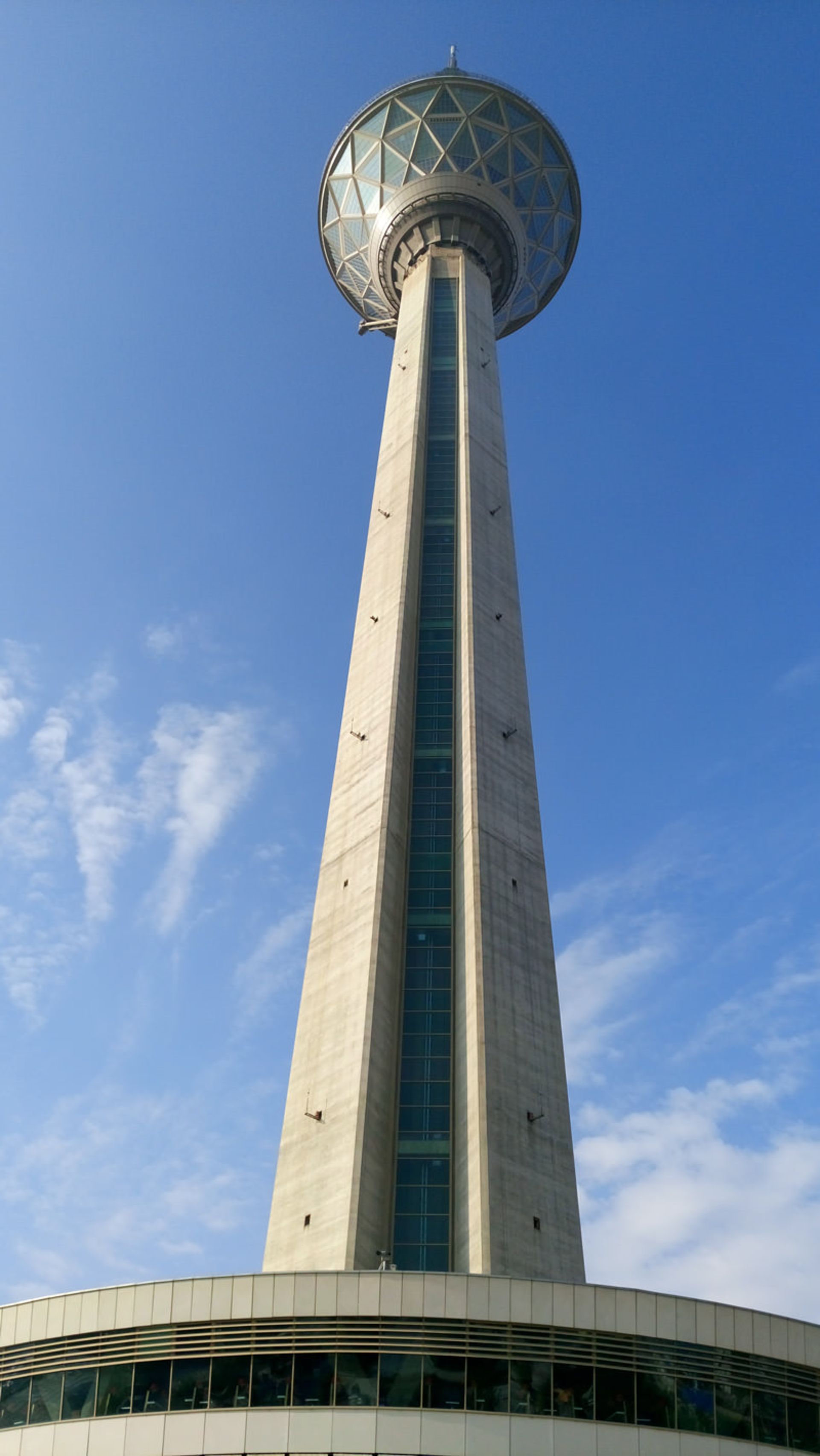 بررسی گوشی اکسپریا ام 5 سونی (Xperia M5 Dual)