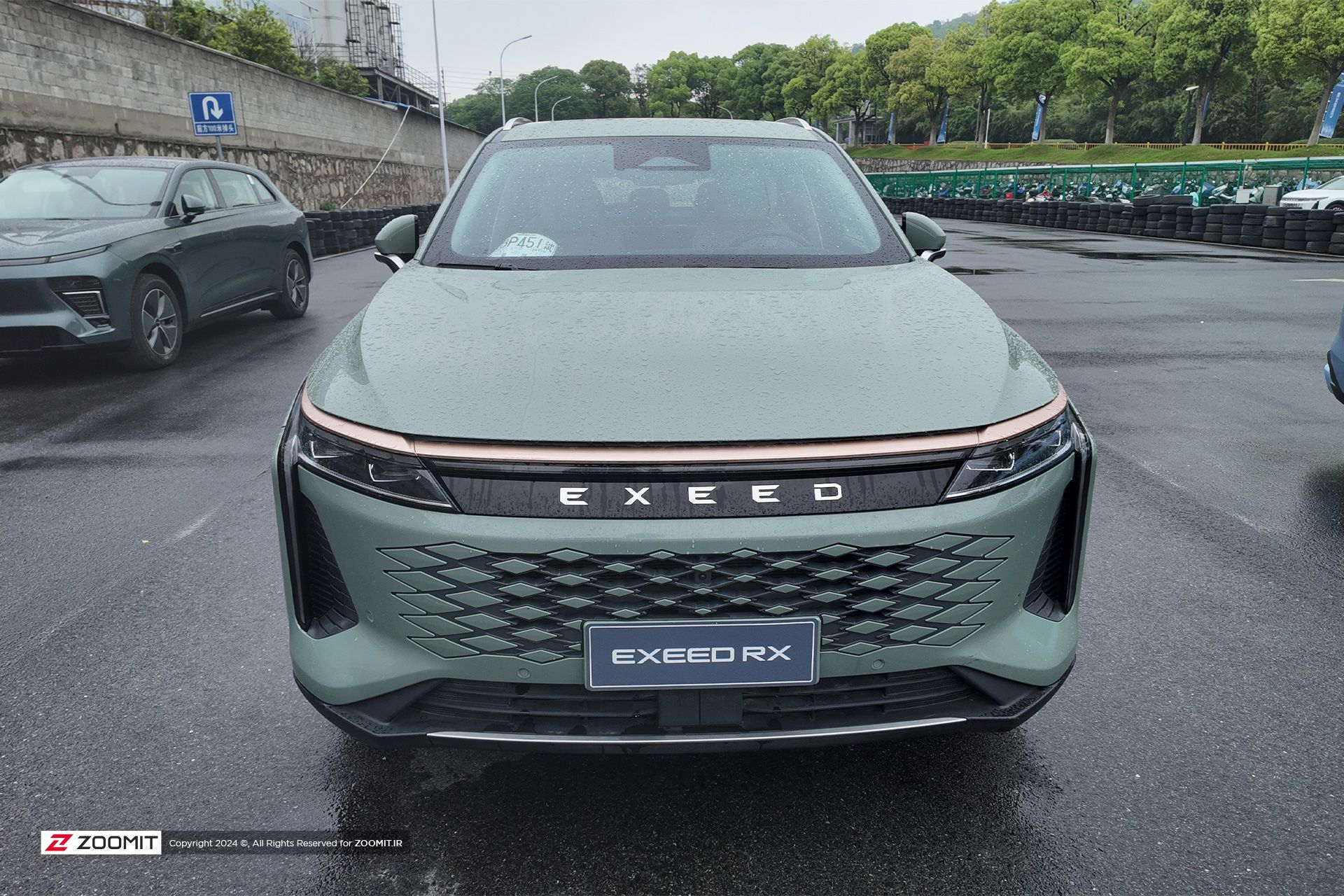 نمای جلو خودرو چری Exeed RX PHEV