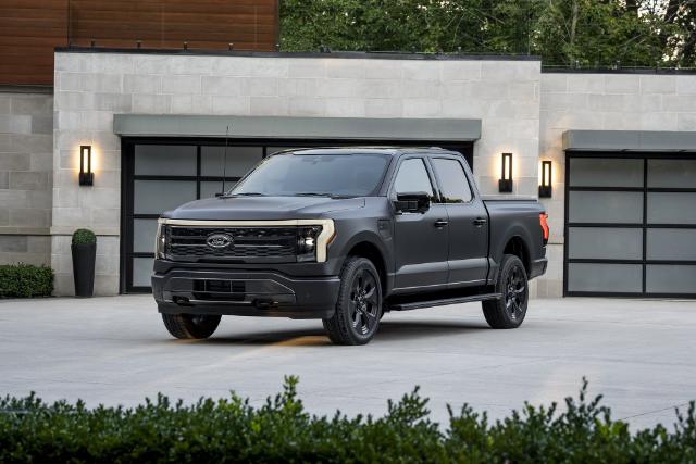 خداحافظی با وانت تمام‌برقی؛ فورد F-150 لایتنینگ به خودرویی هیبریدی تبدیل می‌شود