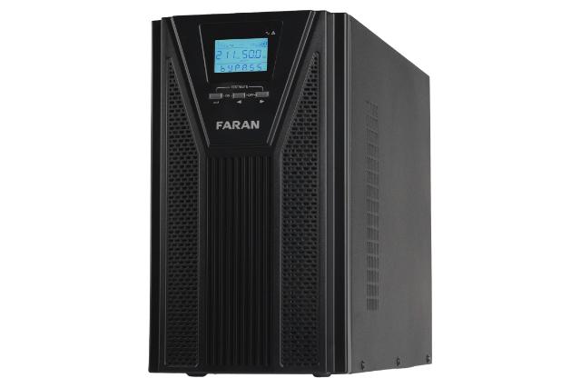 نمای نیمرخ پنل جلوی یو پی اس فاران مدل Titan Plus با ظرفیت 2000 ولت آمپر با نمایش پنل جلوی و سمت راست
