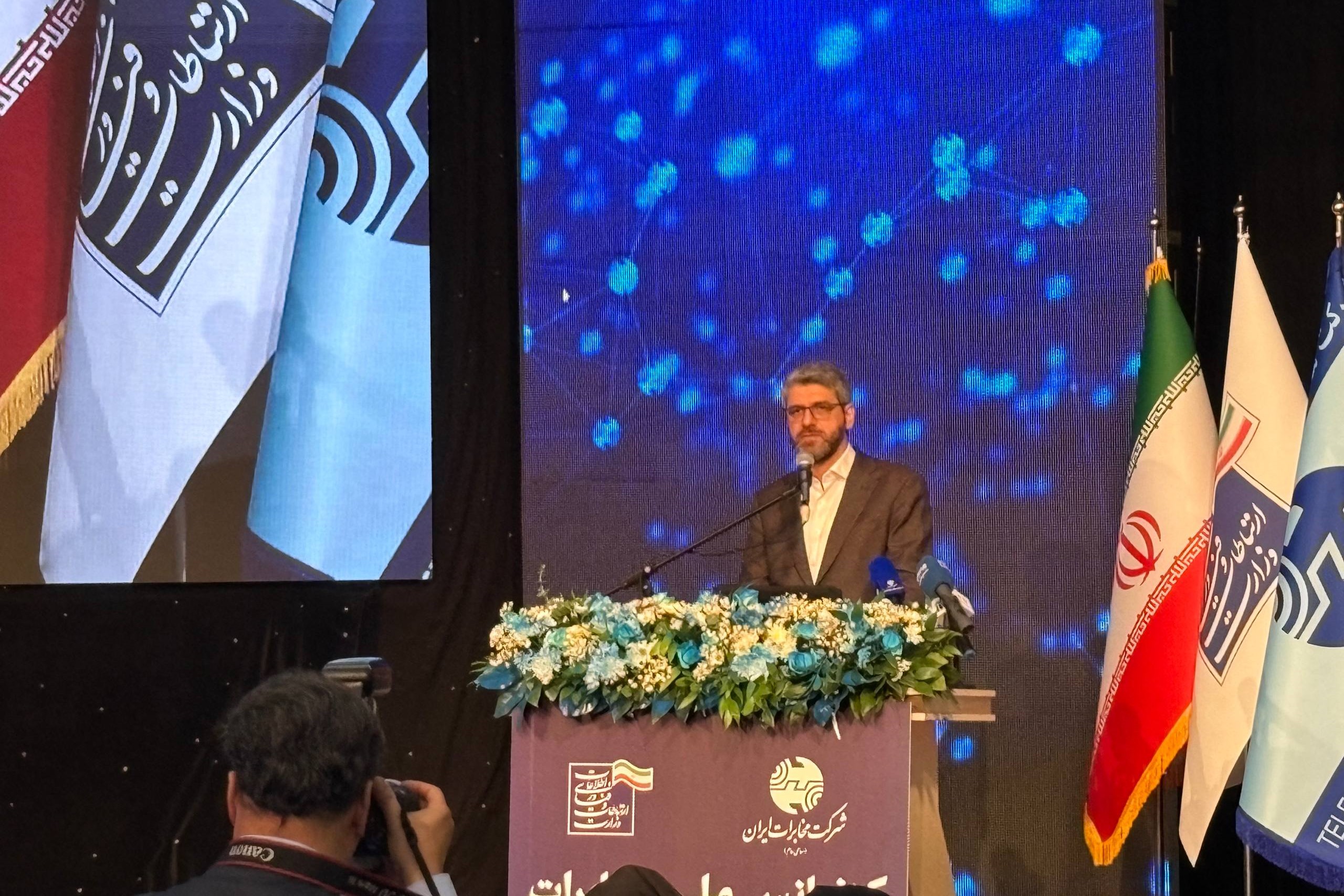 رئیس رگولاتوری: توسعه فیبر نوری بدون همکاری همه بازیگران ICT ممکن نیست
