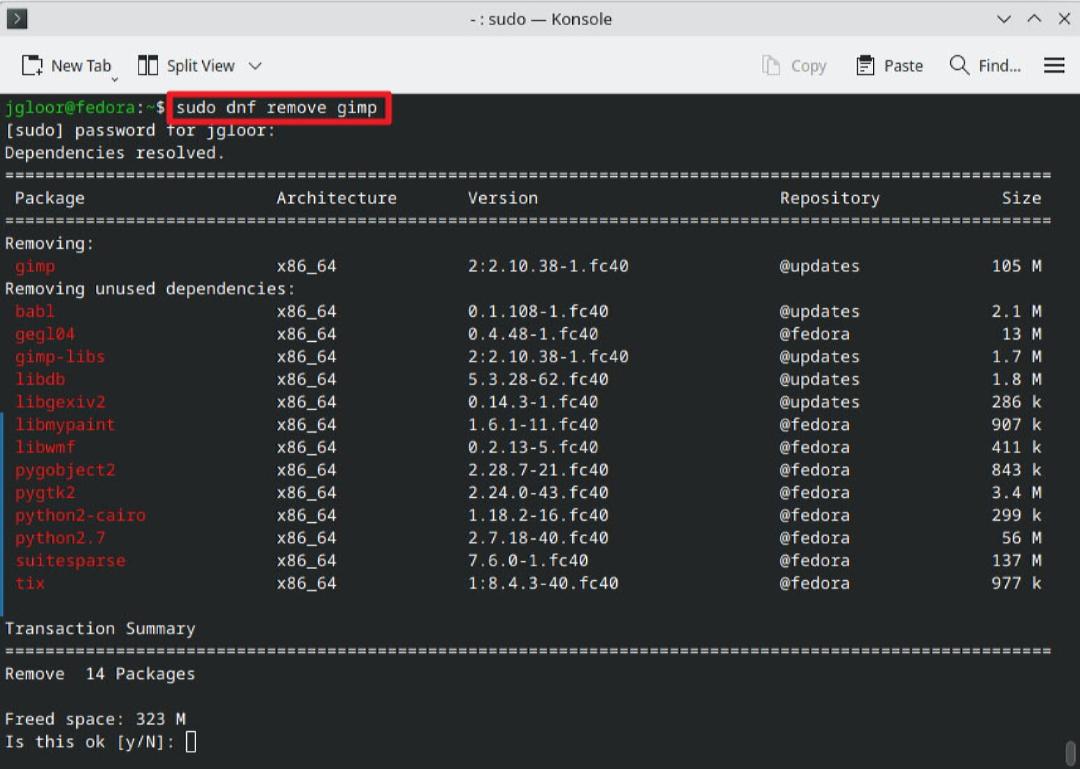 اجرای دستور sudo dnf remove برای حذف پکیج‌ها در فدورا