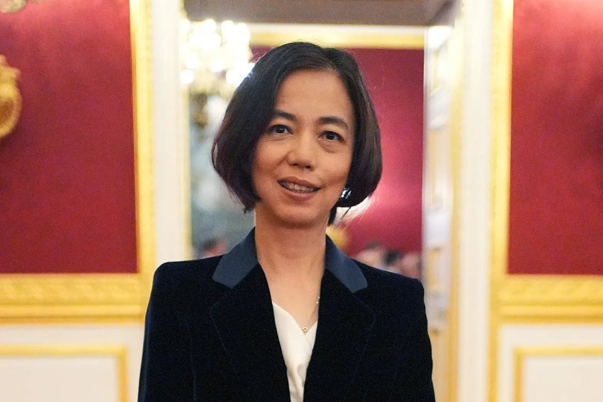 نصیحت «مادرخوانده هوش مصنوعی» به جوانان: در جزئیات غرق نشوید!