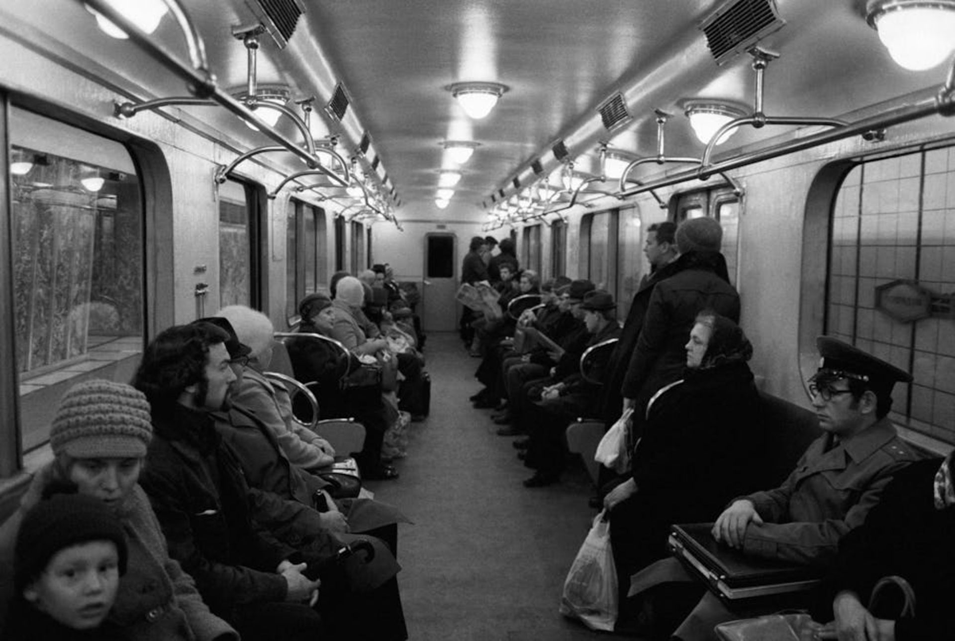 Russians on a train during the 1977 H1N1 virus pandemic