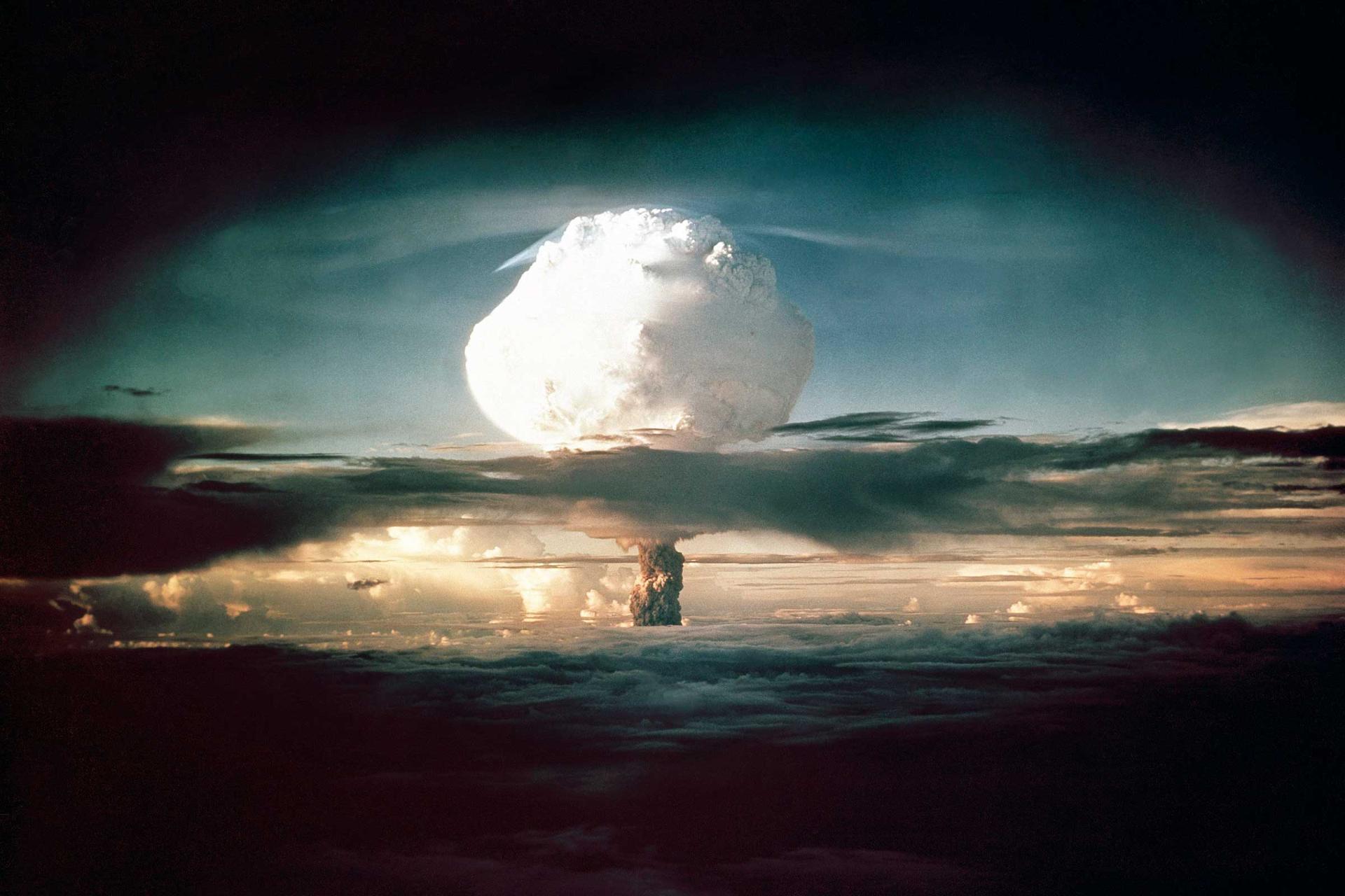 اولین انفجار بمب هیدروژنی جهان