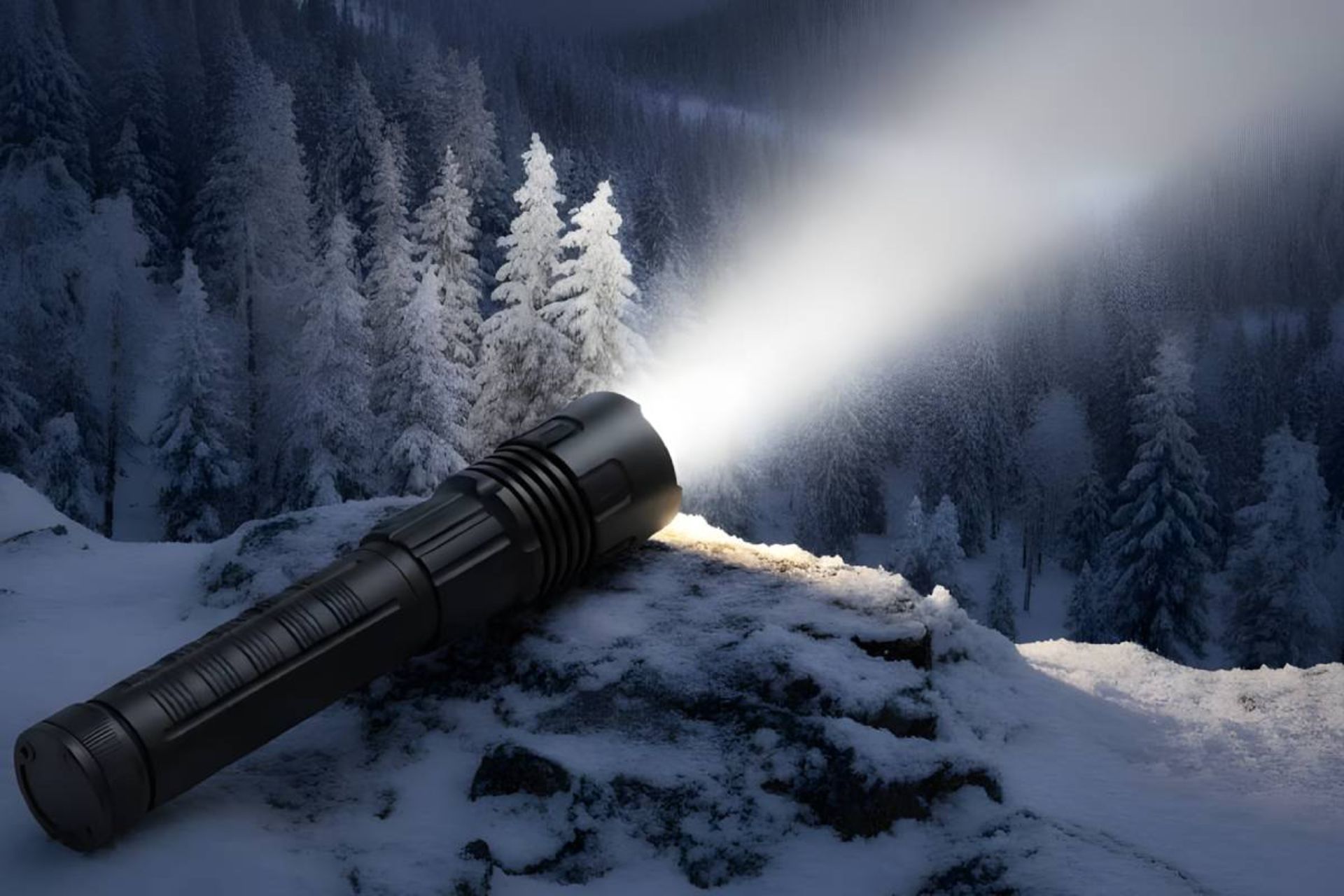 چراغ قوه با قابلیت کار در دمای منفی ۴۰ درجه