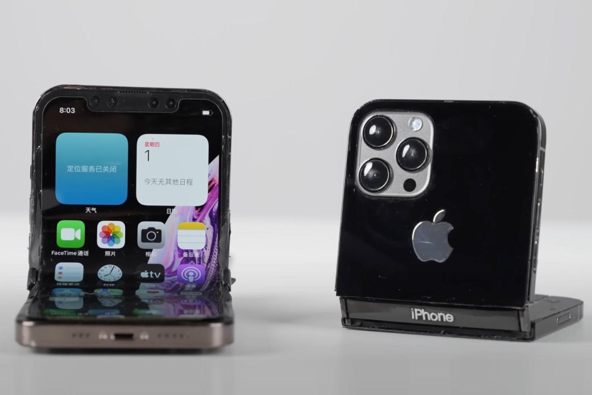 رندر آیفون تاشو