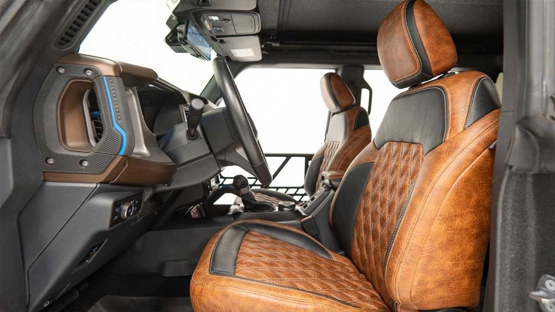 فورد برانکو ۶X۶ | اسب سیاه آخرالزمان