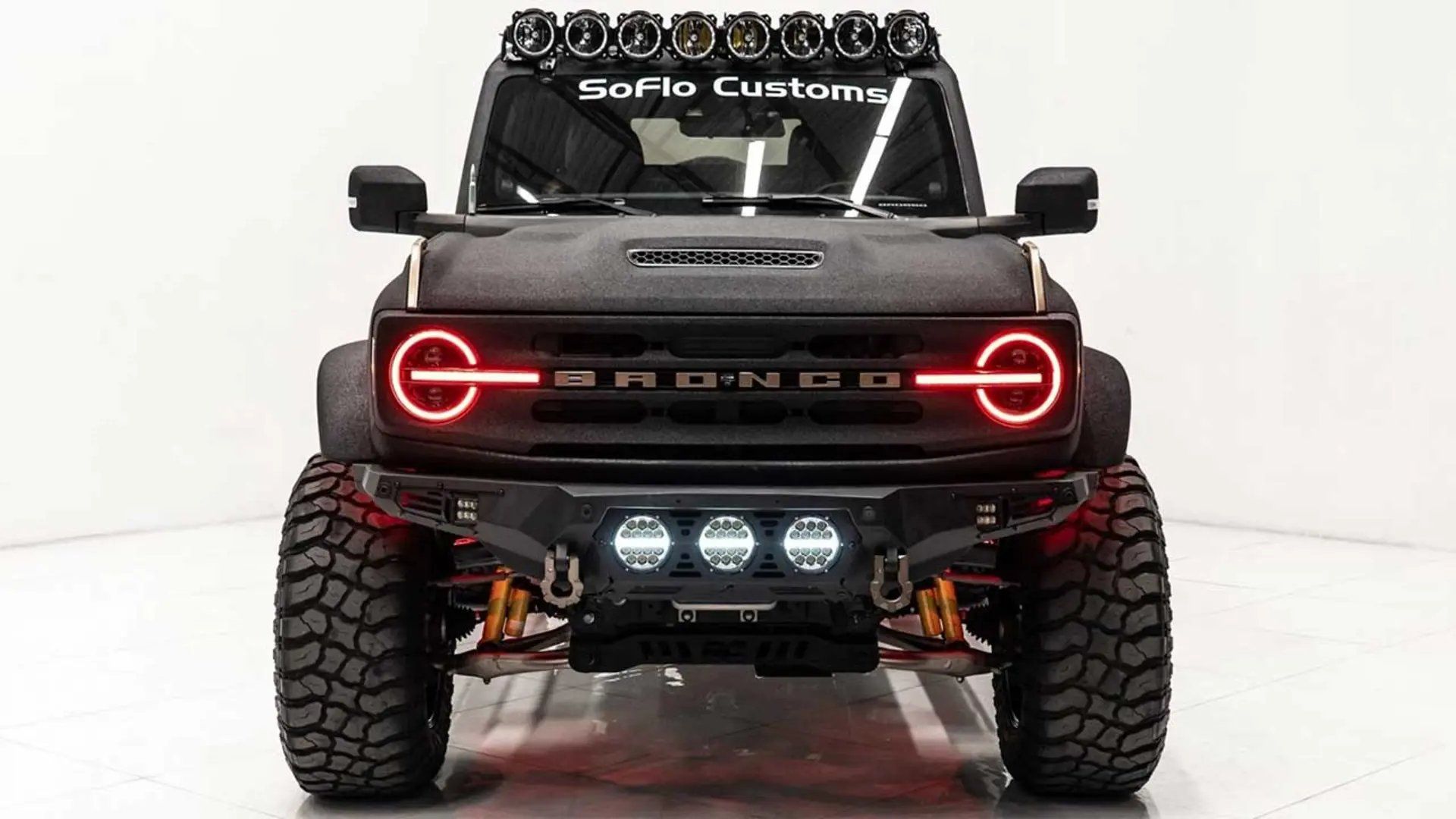 فورد برانکو ۶X۶ | اسب سیاه آخرالزمان