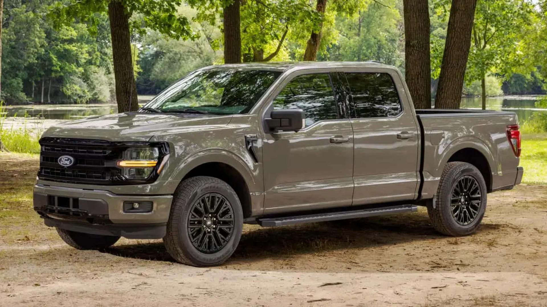 وانت فورد F-150 (Ford F-150) مدل ۲۰۲۷ در فضای باز