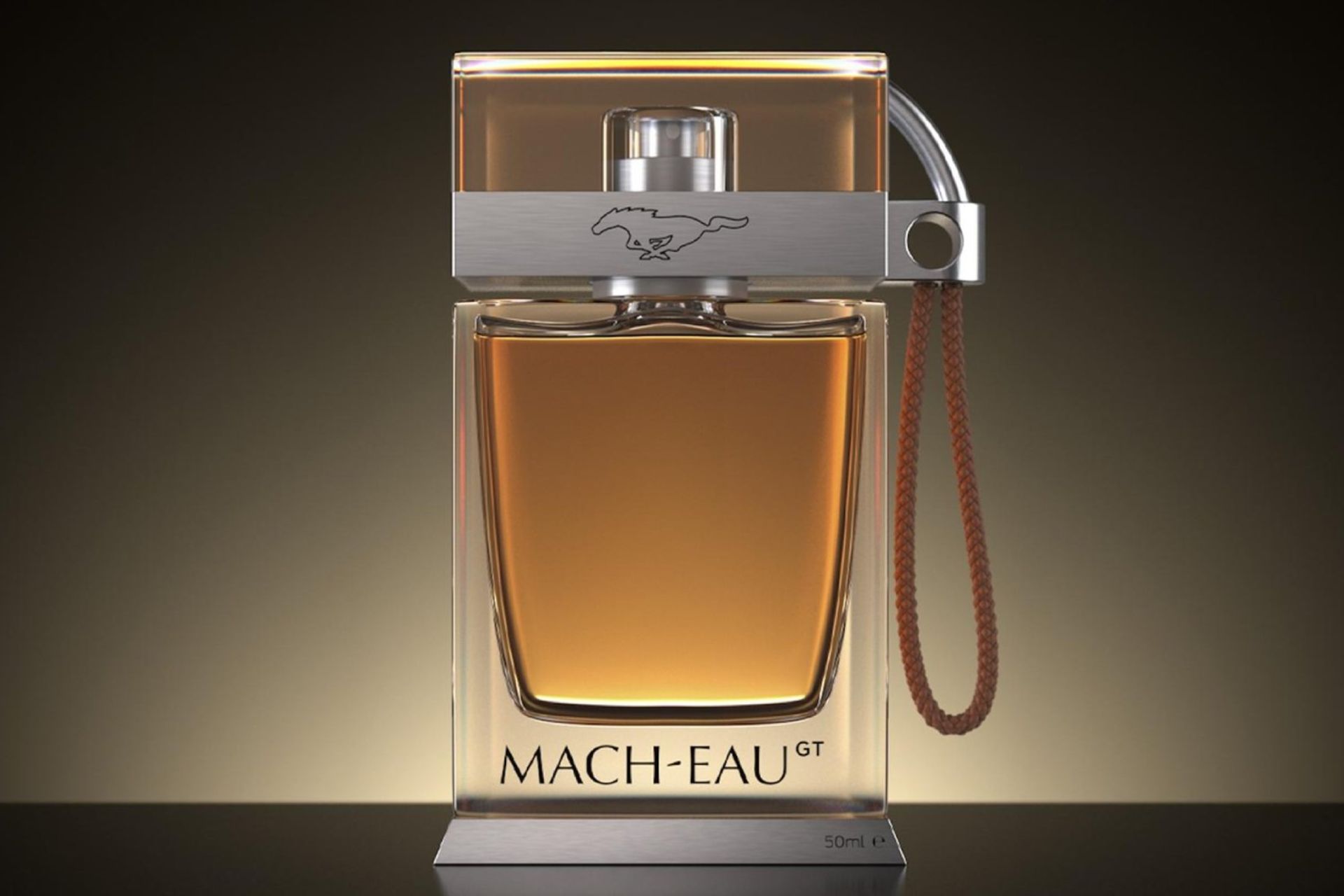 عطر  فورد Mach-Eau با بوی بنزین