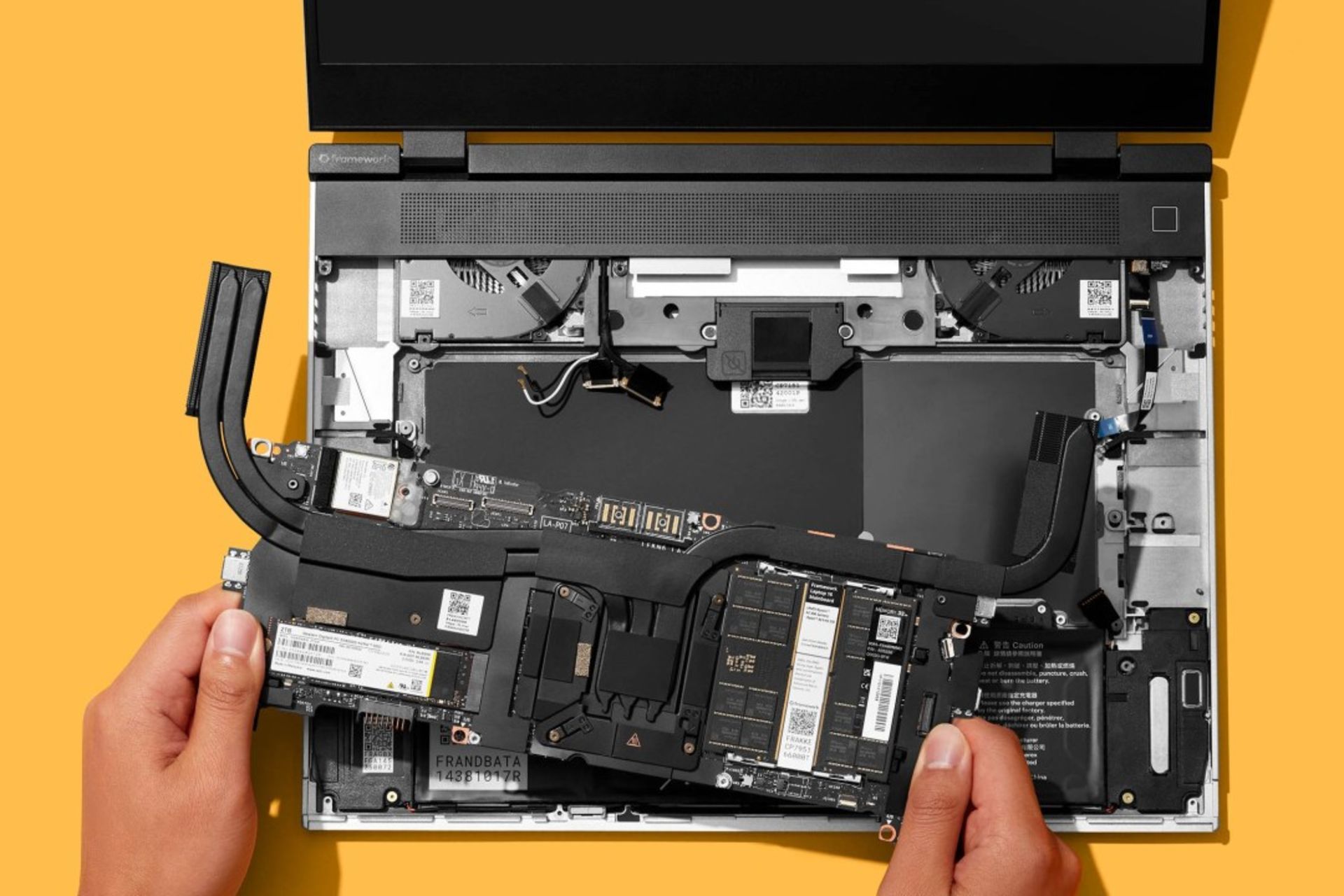 قطعات داخلی لپ‌تاپ Framework Laptop 16