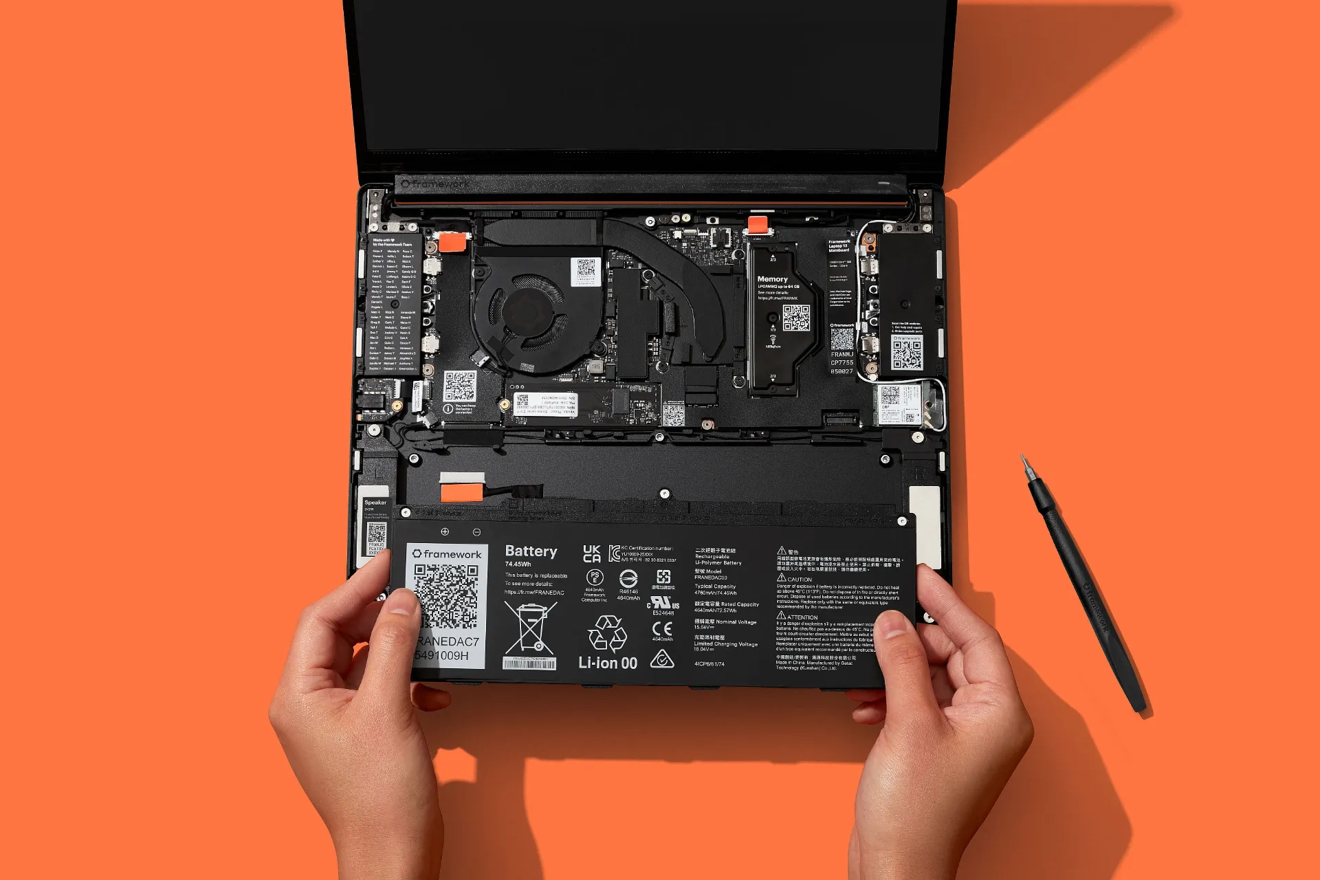 تعویض باتری لپ‌تاپ ۱۳ پرو فریم‌ورک 