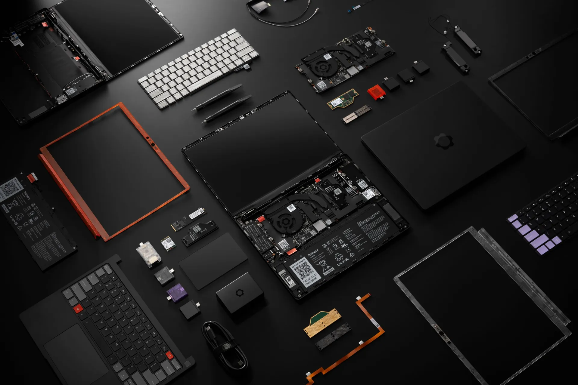 کالبدشکافی لپ‌تاپ ۱۳ پرو فریم‌ورک 