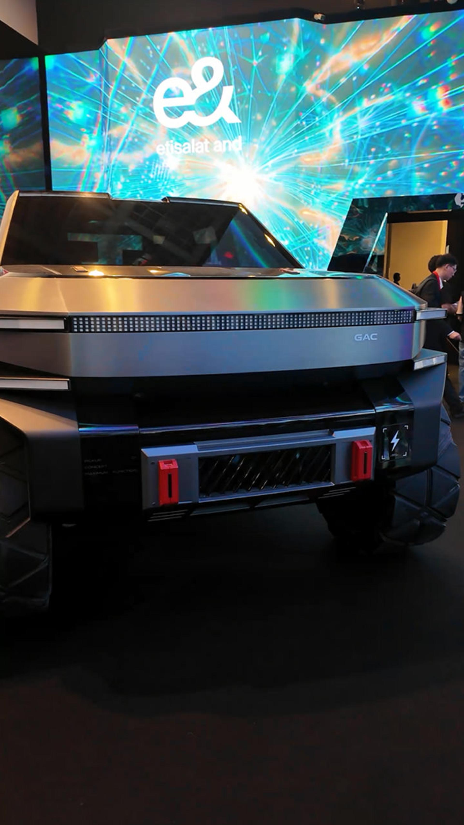 خودرو پیکاپ GAC درون نمایشگاه Gitex
