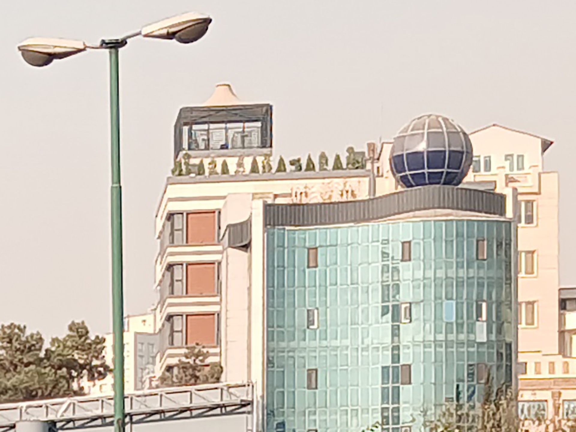 اتوبان مدرس. برش عکس واید