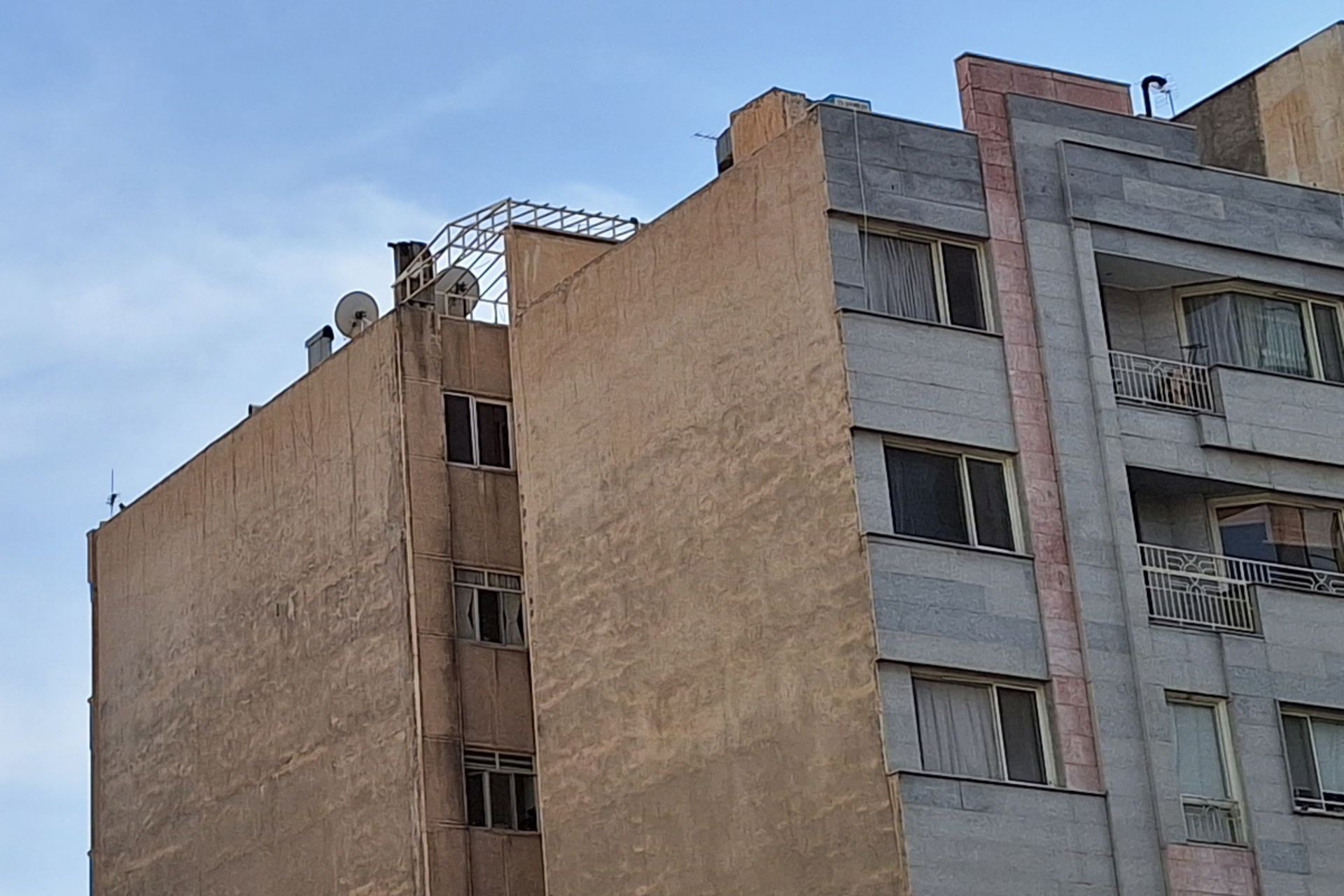 برش ۱۰۰ درصدی دوربین اصلی گلکسی A54 در شرایط نوری مناسب