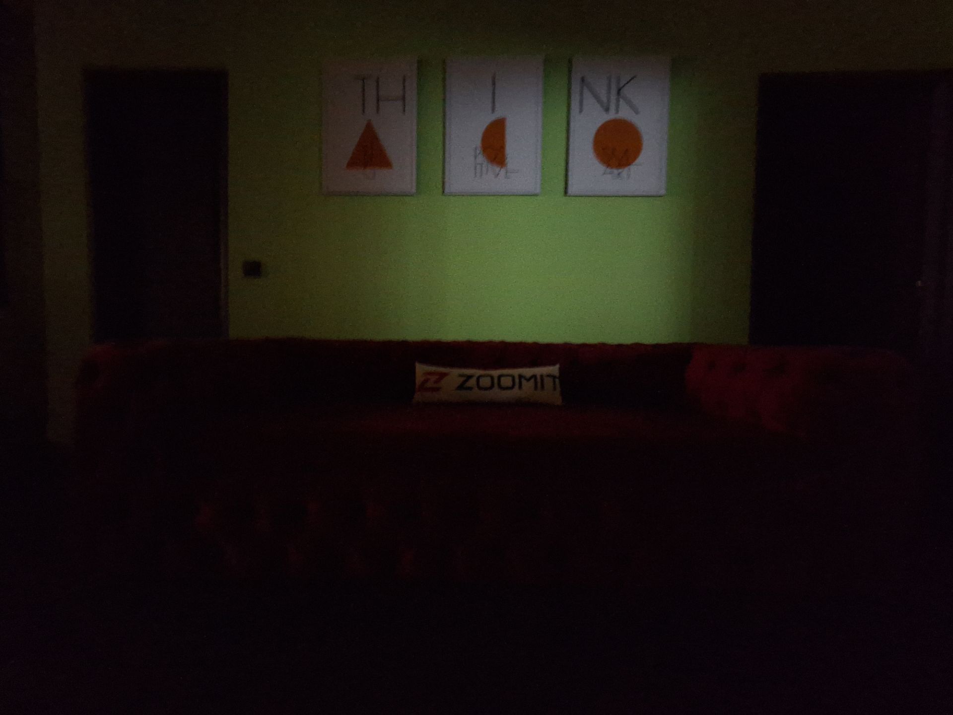 عکس دوربین اولتراواید گلکسی A54 در نور کم و فعال بودن نایت مود