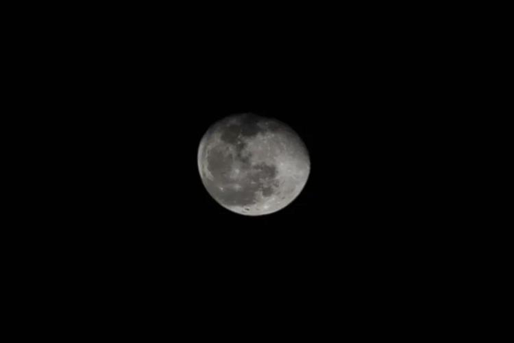 عکس ماه گرفته شده با گوشی سامسونگ