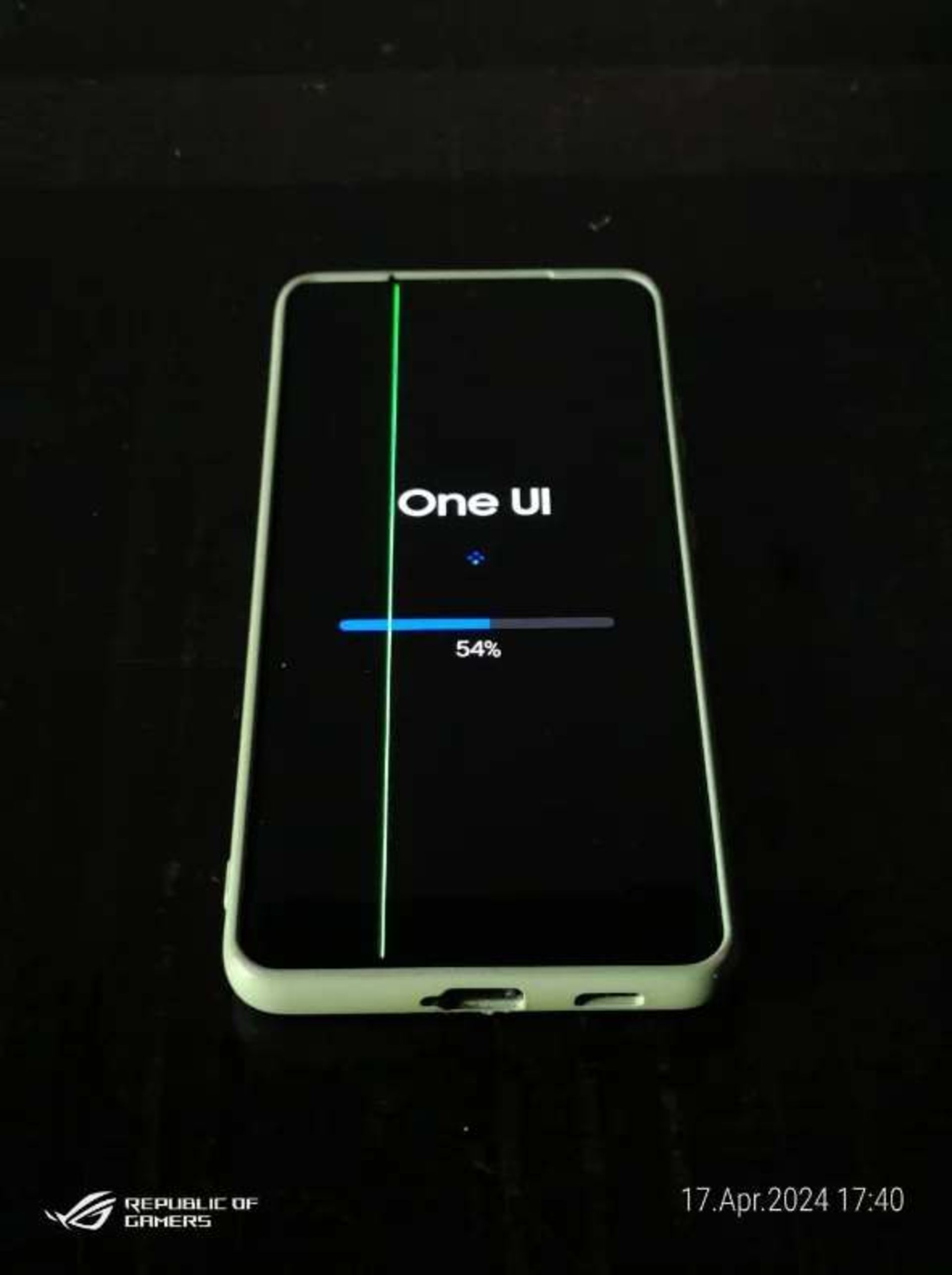 خط سبز روی نمایشگر گلکسی S21 FE