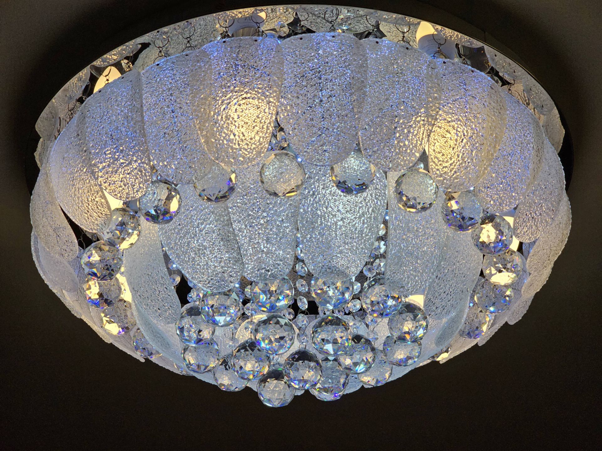 عکس نمونه دوربین ۳ برابری گلکسی اس ۲۳ اولترا در تاریکی ۳