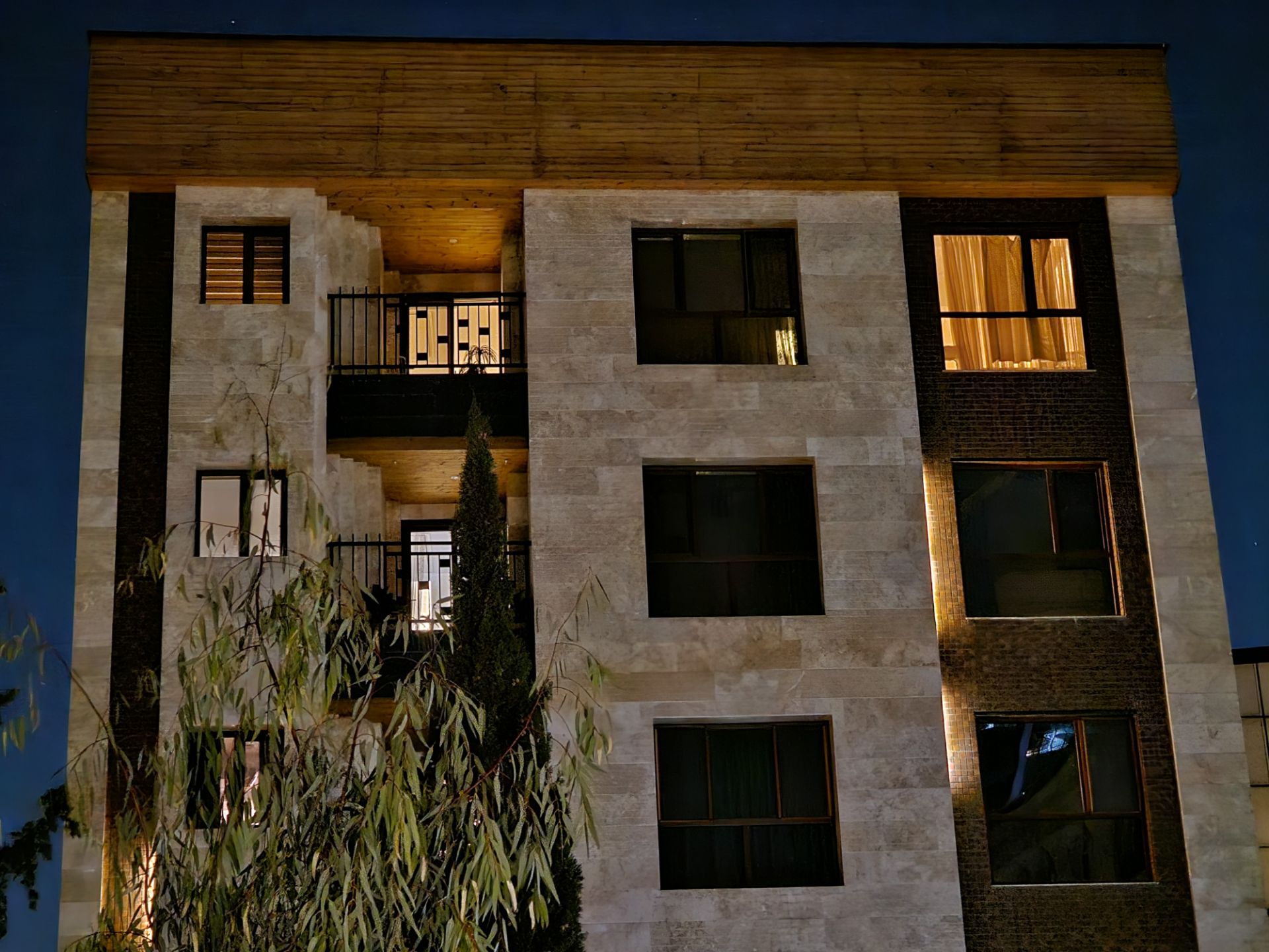 عکس نمونه دوربین ۳ برابری گلکسی اس ۲۳ اولترا در تاریکی ۱