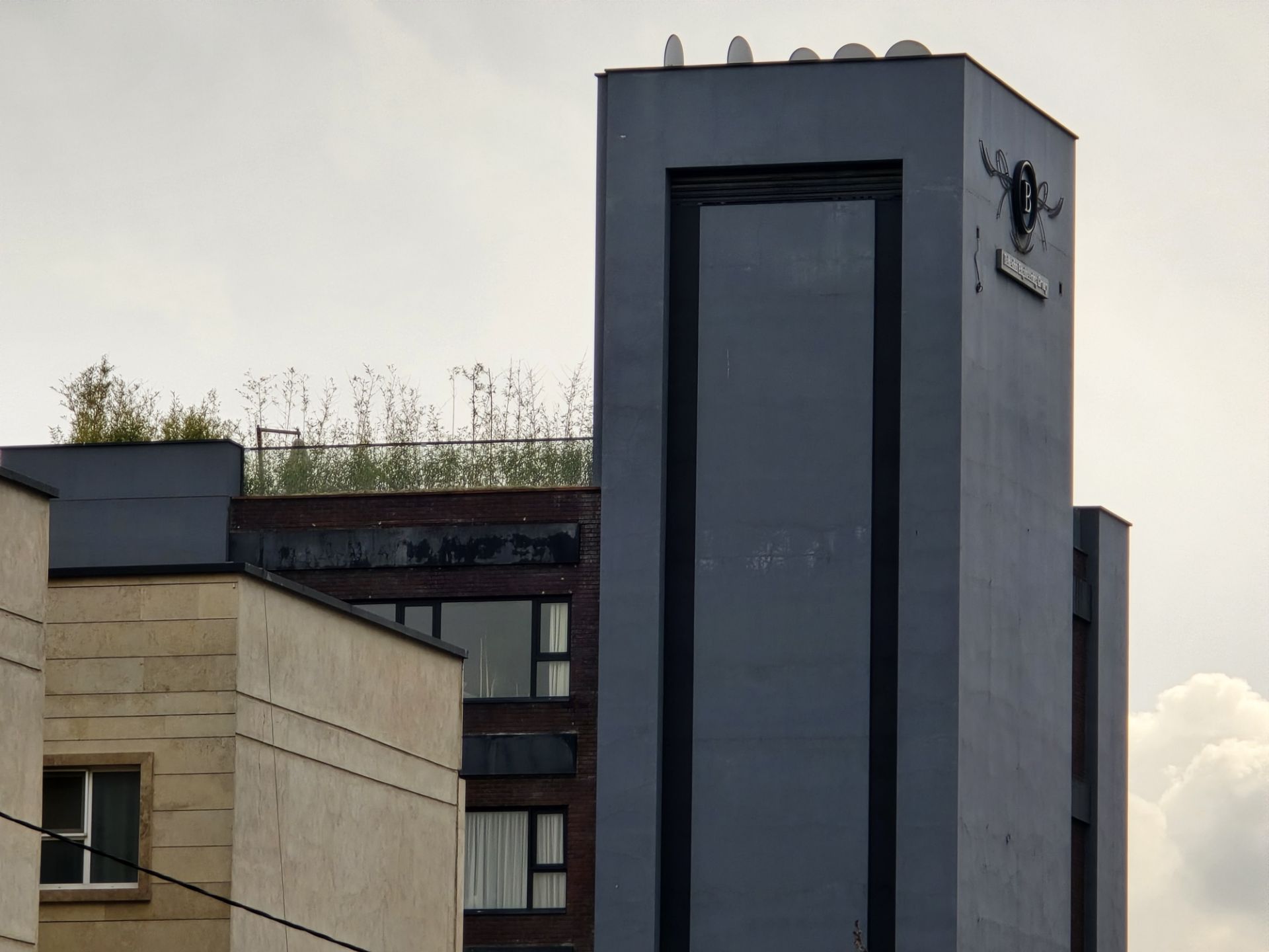 نمای ساختمانی در مدرس تهران