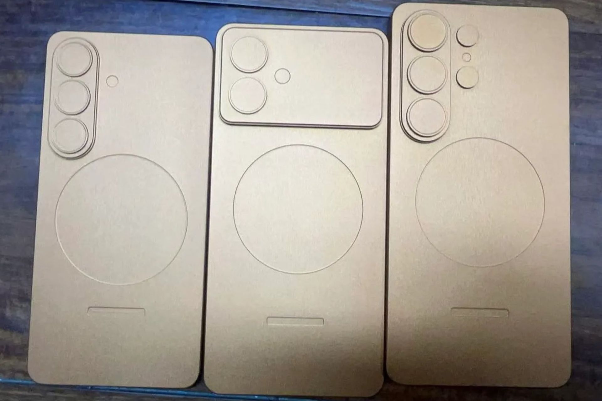 نمونه اولیه منتسب به سری گلکسی S26 سامسونگ با طراحی شبیه آیفون ۱۷